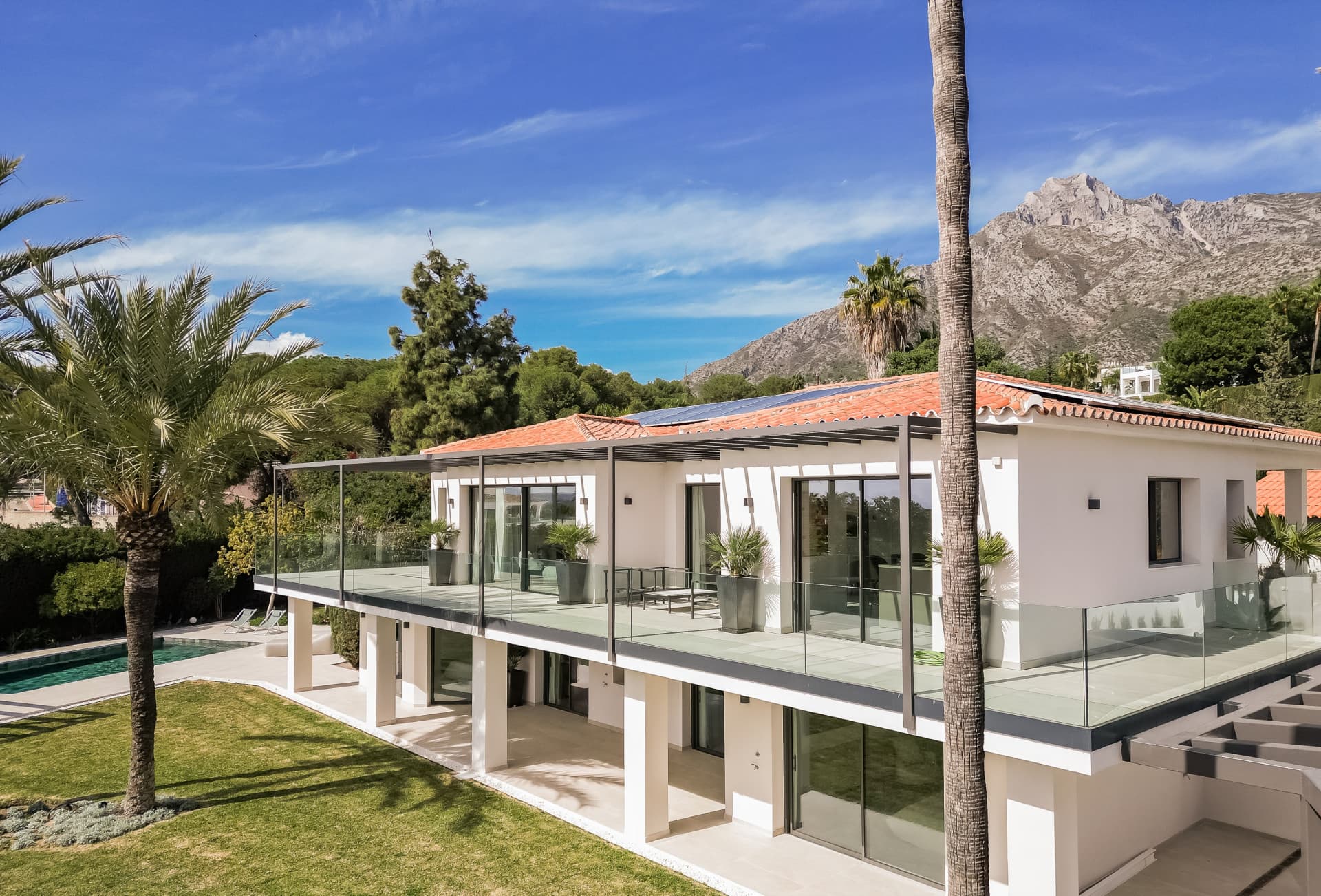 Luxury Five-Bedroom Villa with Panoramic Sea Views in Rocio de Nagüeles, Marbella Golden Mile