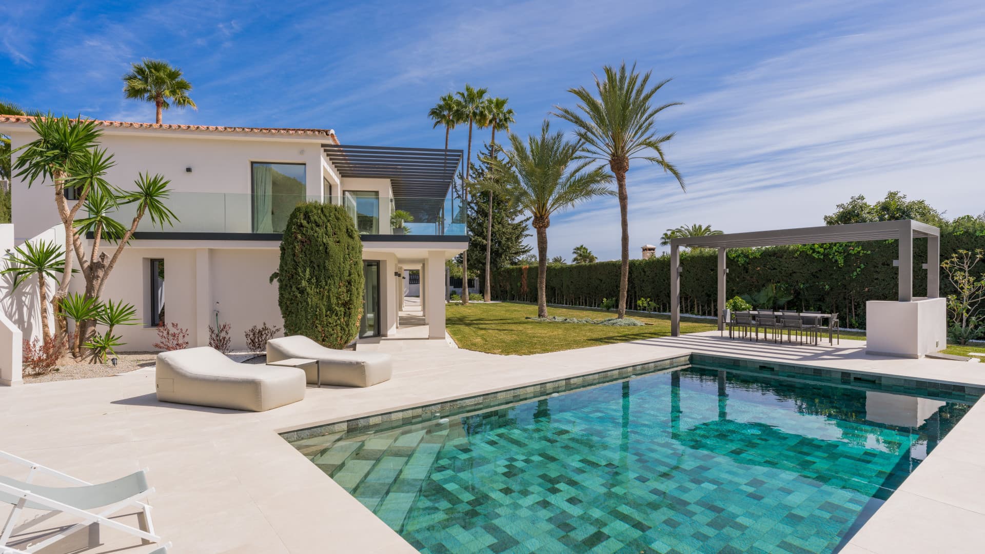 Luxury Five-Bedroom Villa with Panoramic Sea Views in Rocio de Nagüeles, Marbella Golden Mile