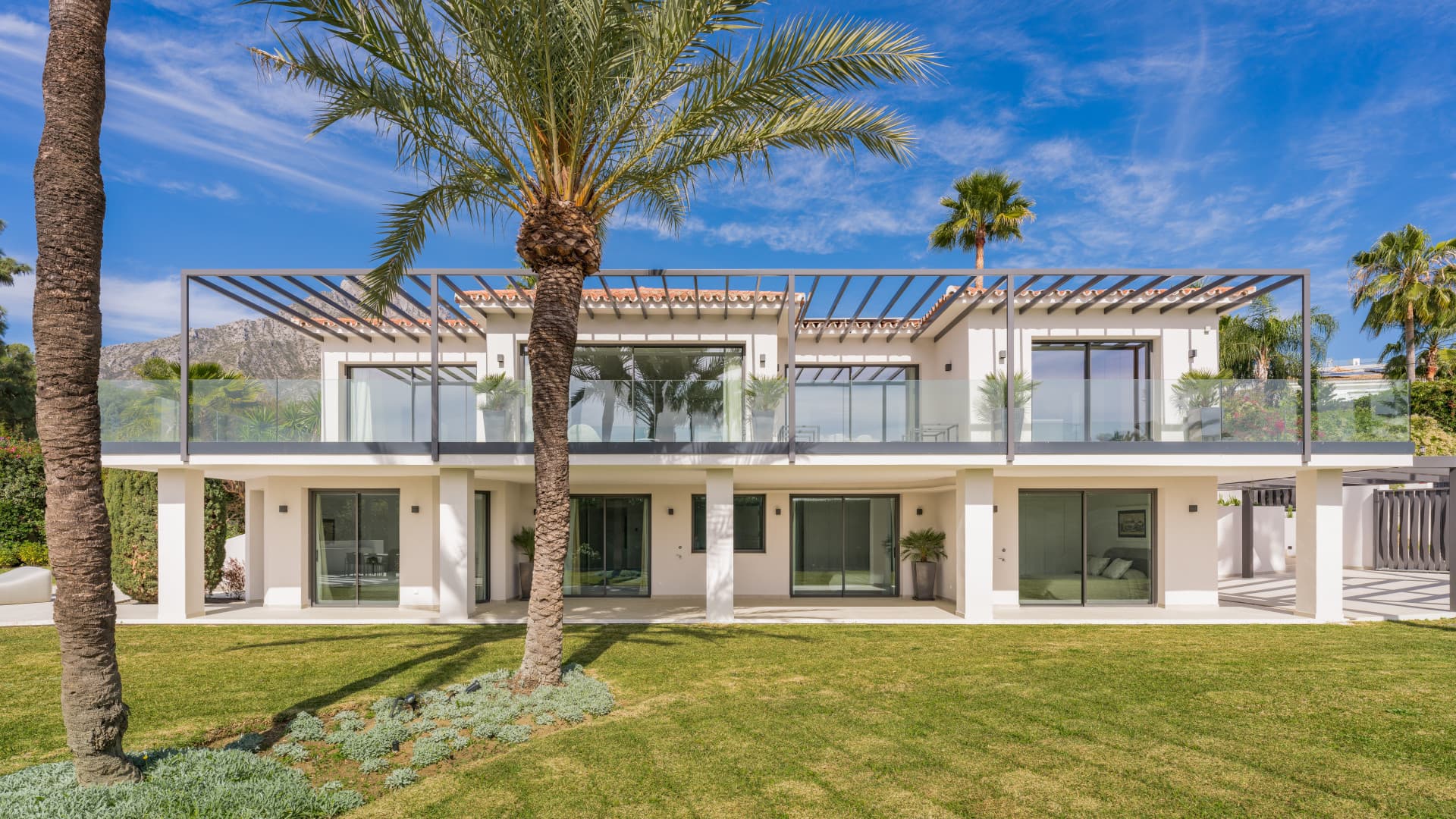 Luxury Five-Bedroom Villa with Panoramic Sea Views in Rocio de Nagüeles, Marbella Golden Mile