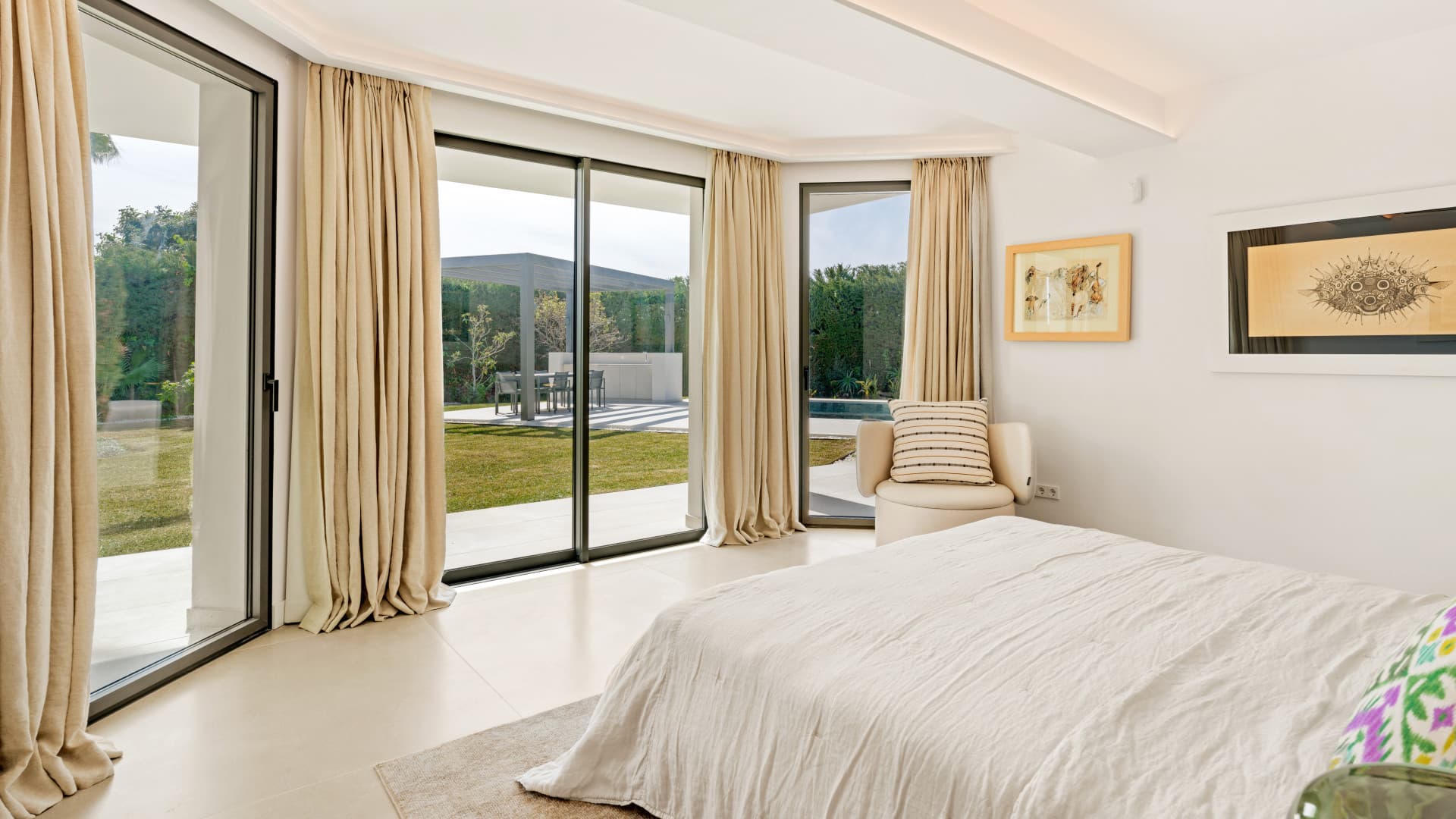 Luxury Five-Bedroom Villa with Panoramic Sea Views in Rocio de Nagüeles, Marbella Golden Mile