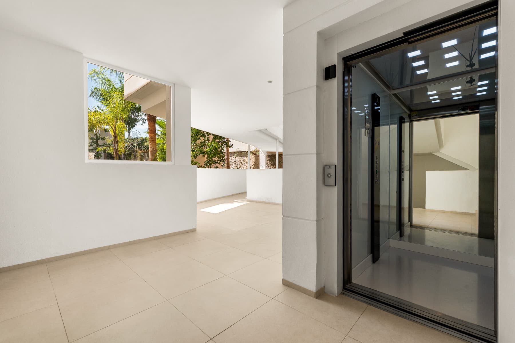 Panoramic Penthouse with Large Terrace and Sea Views for Sale in Palo Alto, Marbella