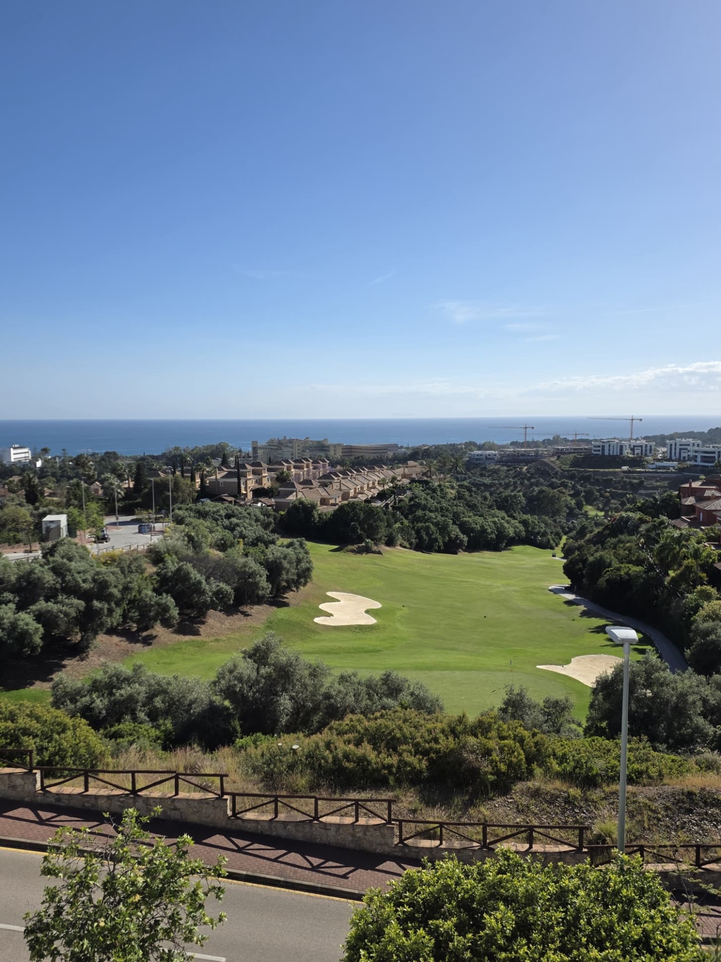 Exclusive Townhouse with panoramic sea, mountain, and golf course views, located in the highly sought-after Santa Clara Golf urbanisation.
