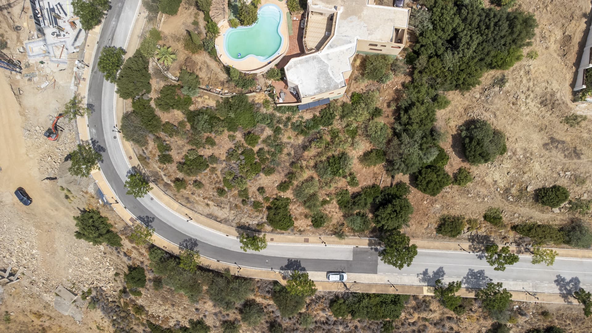 Plot with Panoramic Sea and Mountain views in Elviria, Marbella