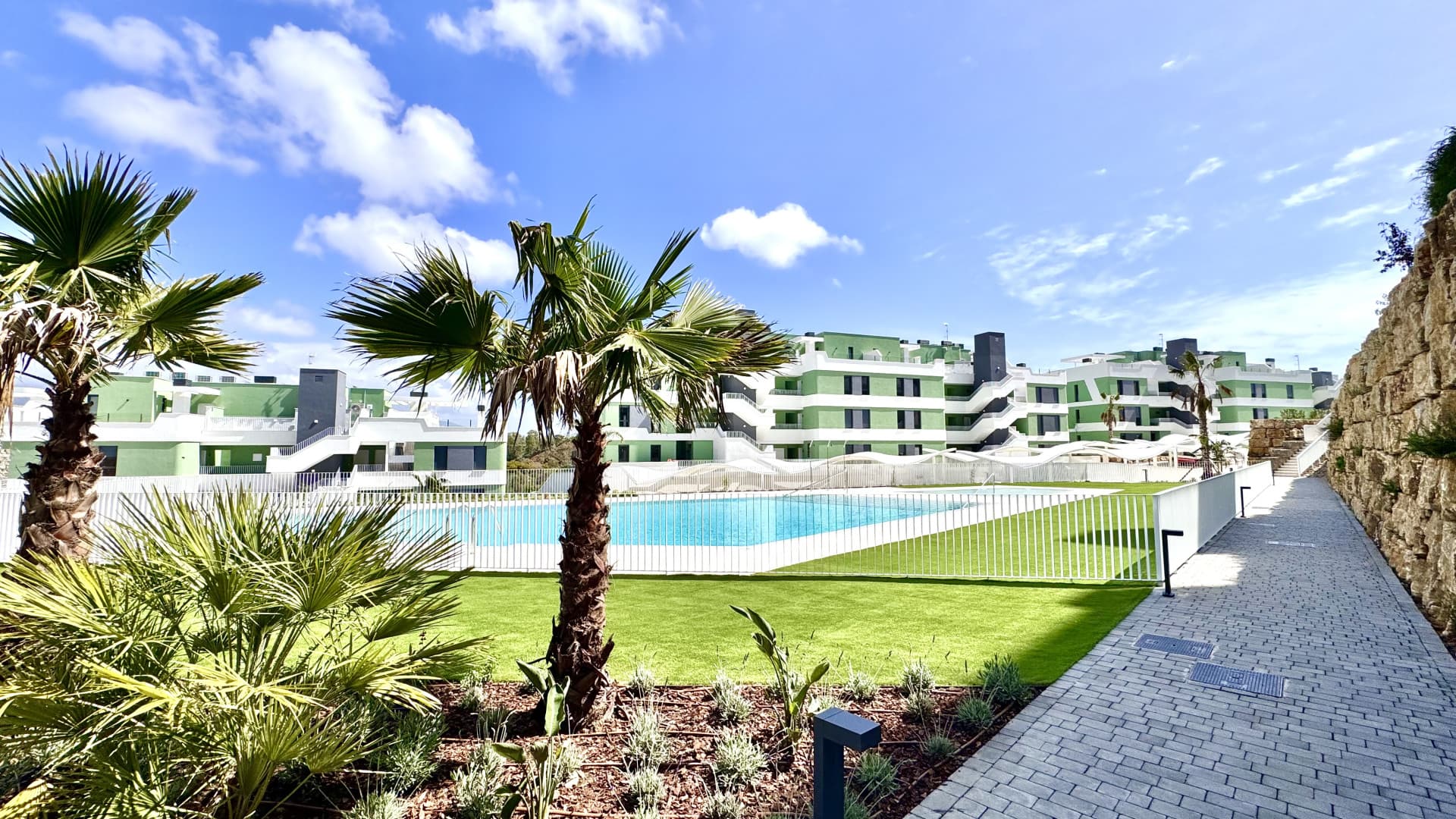3-bedroom apartment with open golf views for €510,000 in La Cala de Mijas