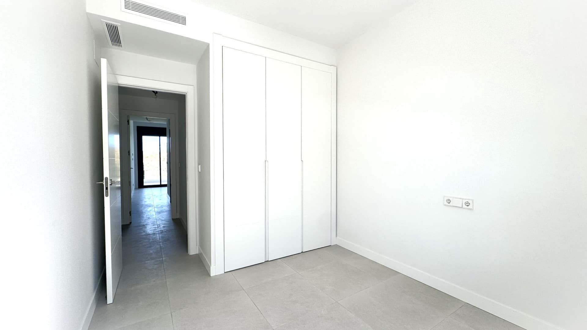 3-bedroom apartment with open golf views for €510,000 in La Cala de Mijas