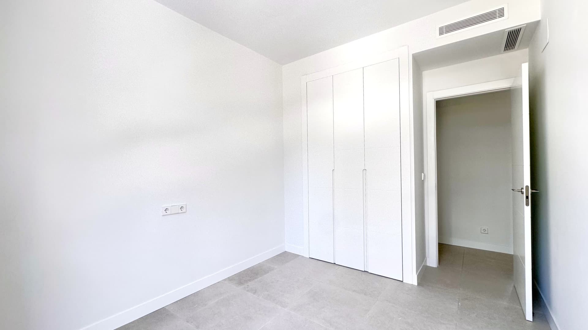 3-bedroom apartment with open golf views for €510,000 in La Cala de Mijas