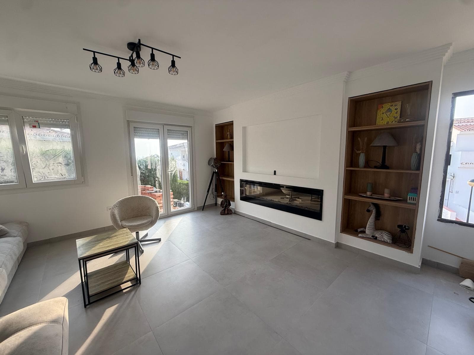 Modern Renovated House with Sea Views and Scope to Personalise