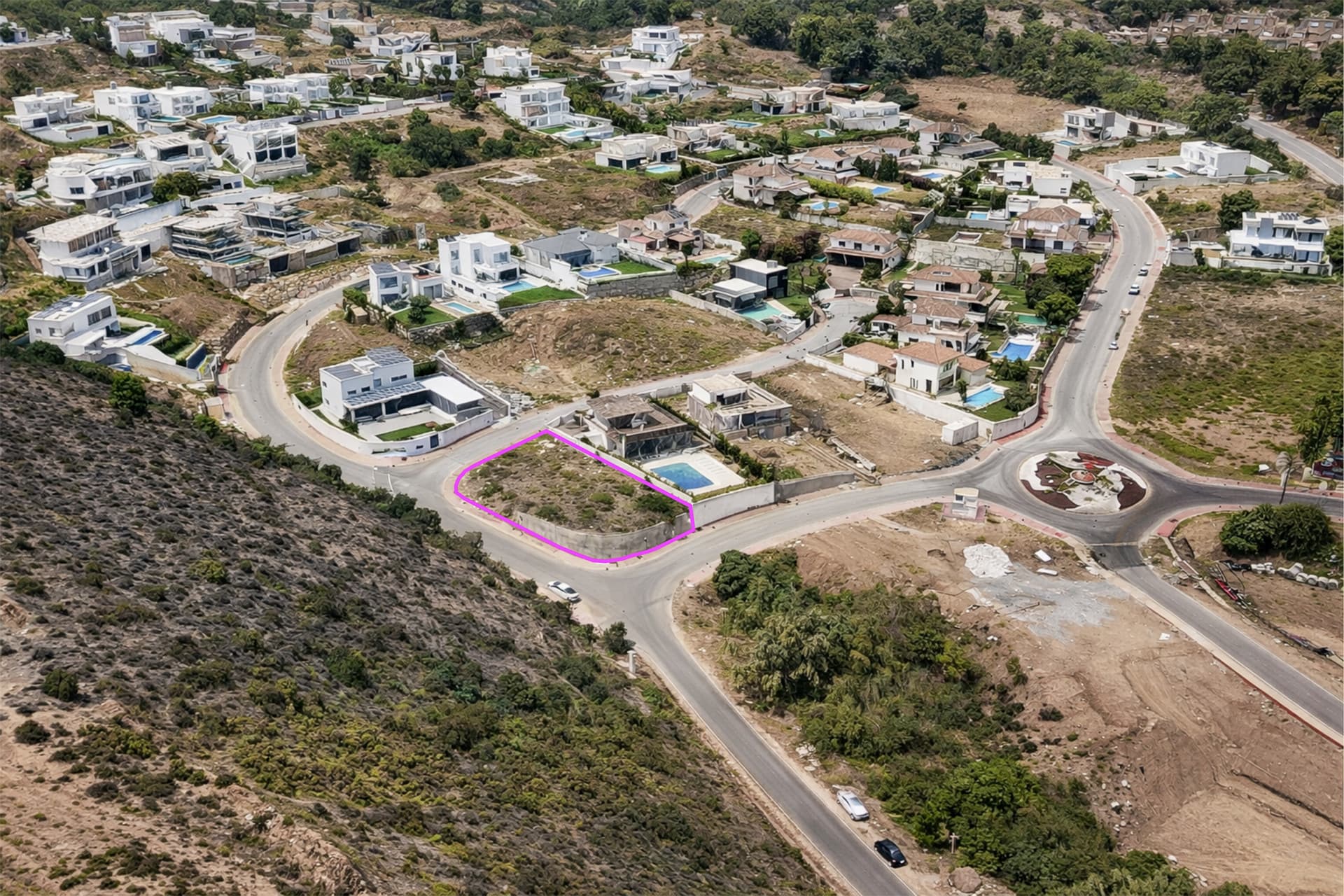 Corner plot Panoramic sea views near Higueron Resort