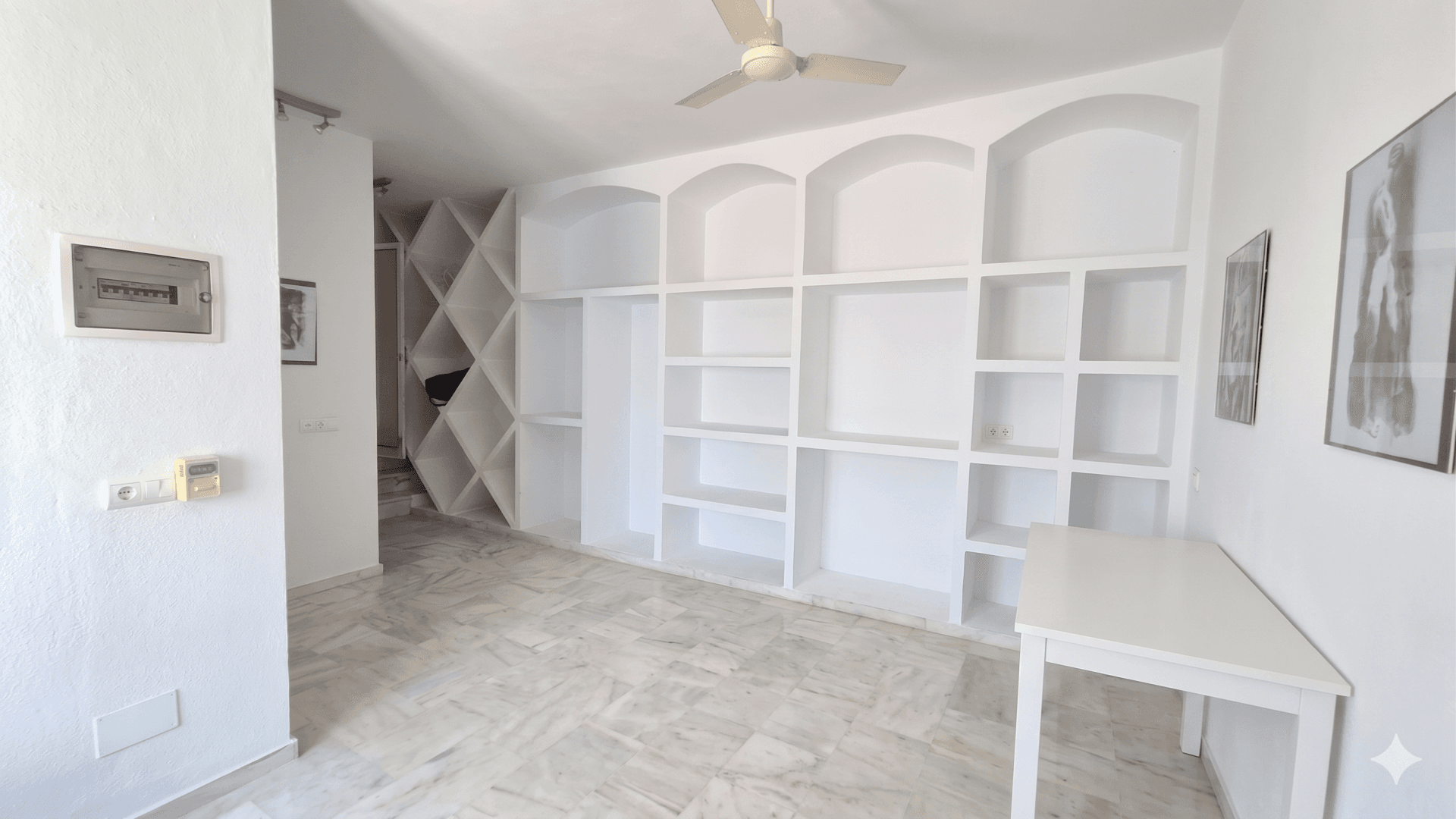 Charming Townhouse with Panoramic Sea Views in La Heredia, Benahavís
