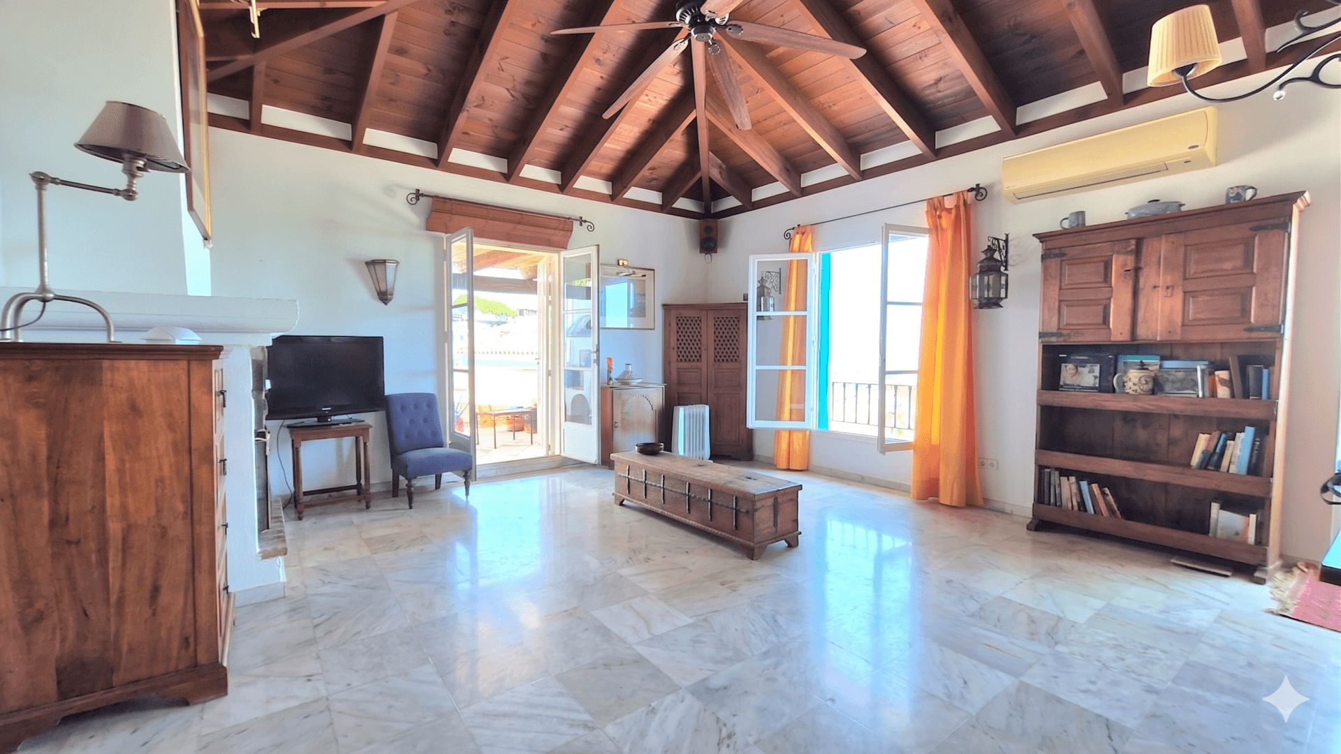 Charming Townhouse with Panoramic Sea Views in La Heredia, Benahavís