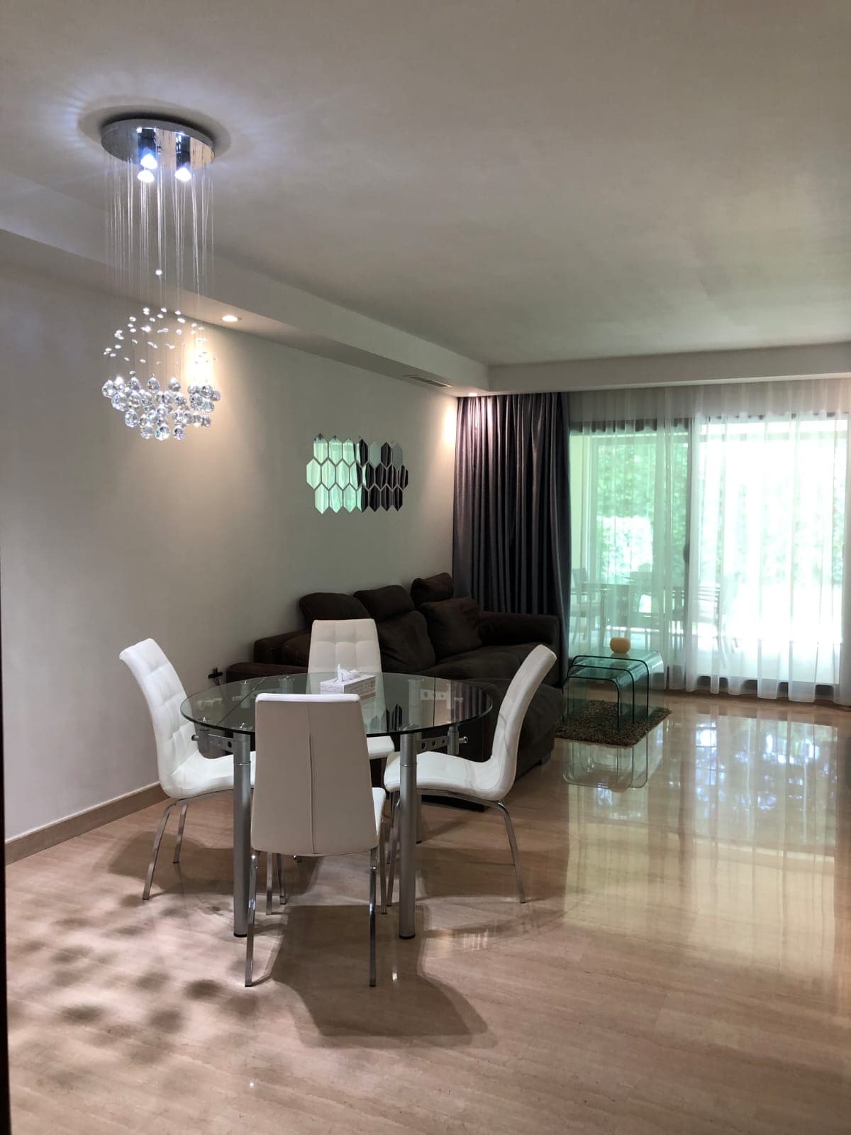 Medina de Banús – Exclusive Ground-Floor Apartment with Private Garden