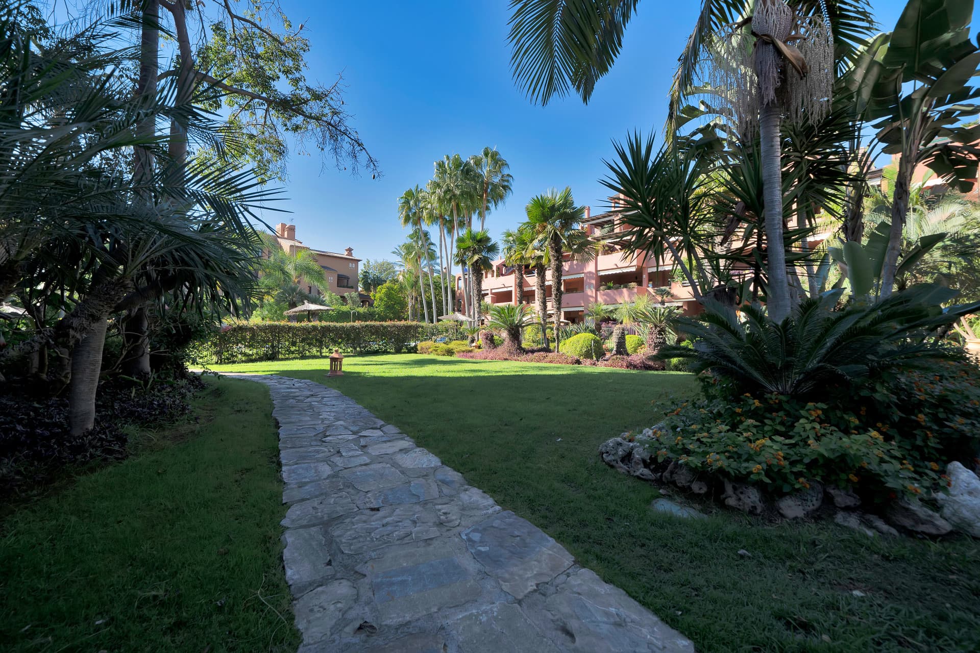 Unique Luxury Triplex Penthouse in Alhambra del Golf IV – Guadalmina Baja