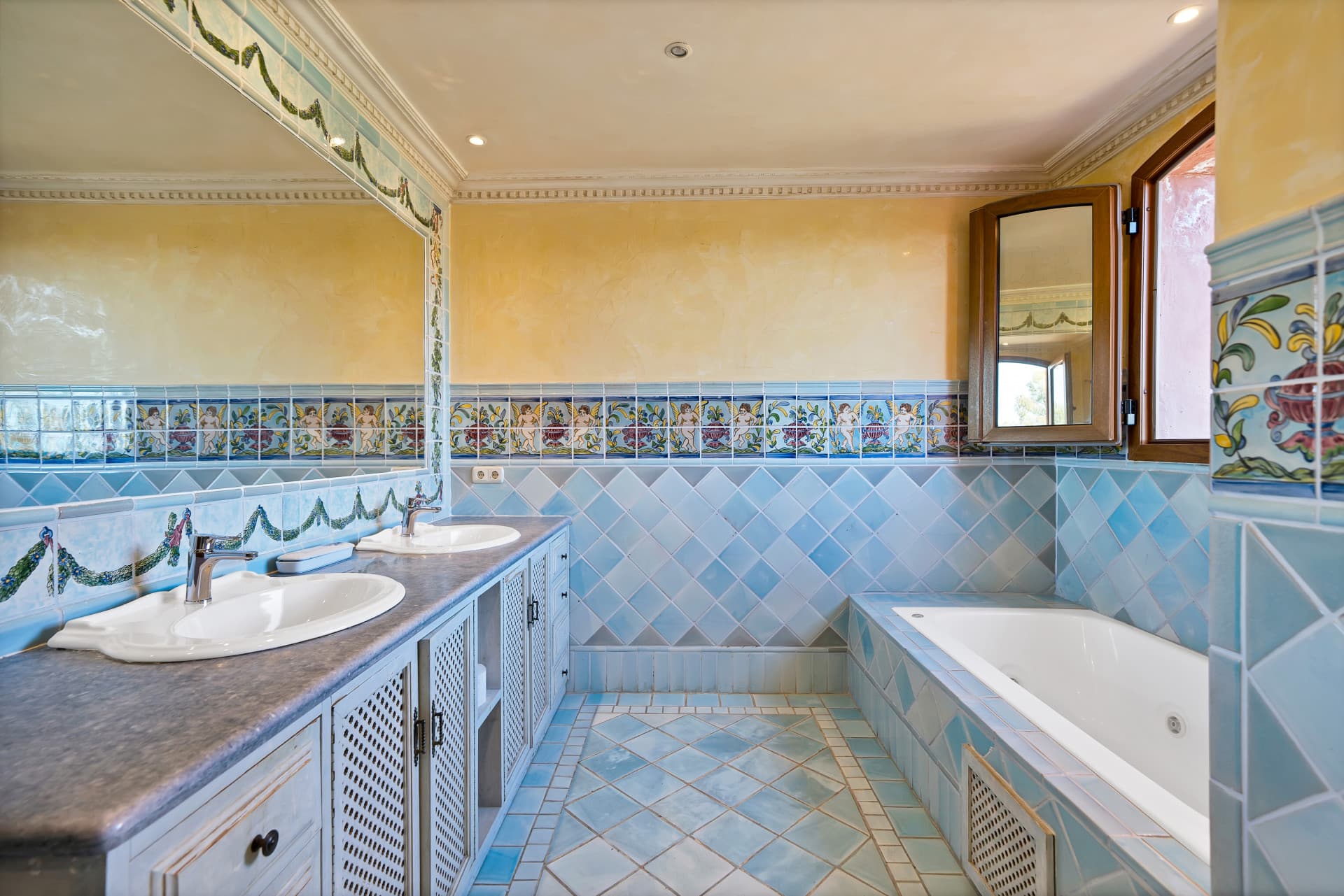 Unique Luxury Triplex Penthouse in Alhambra del Golf IV – Guadalmina Baja