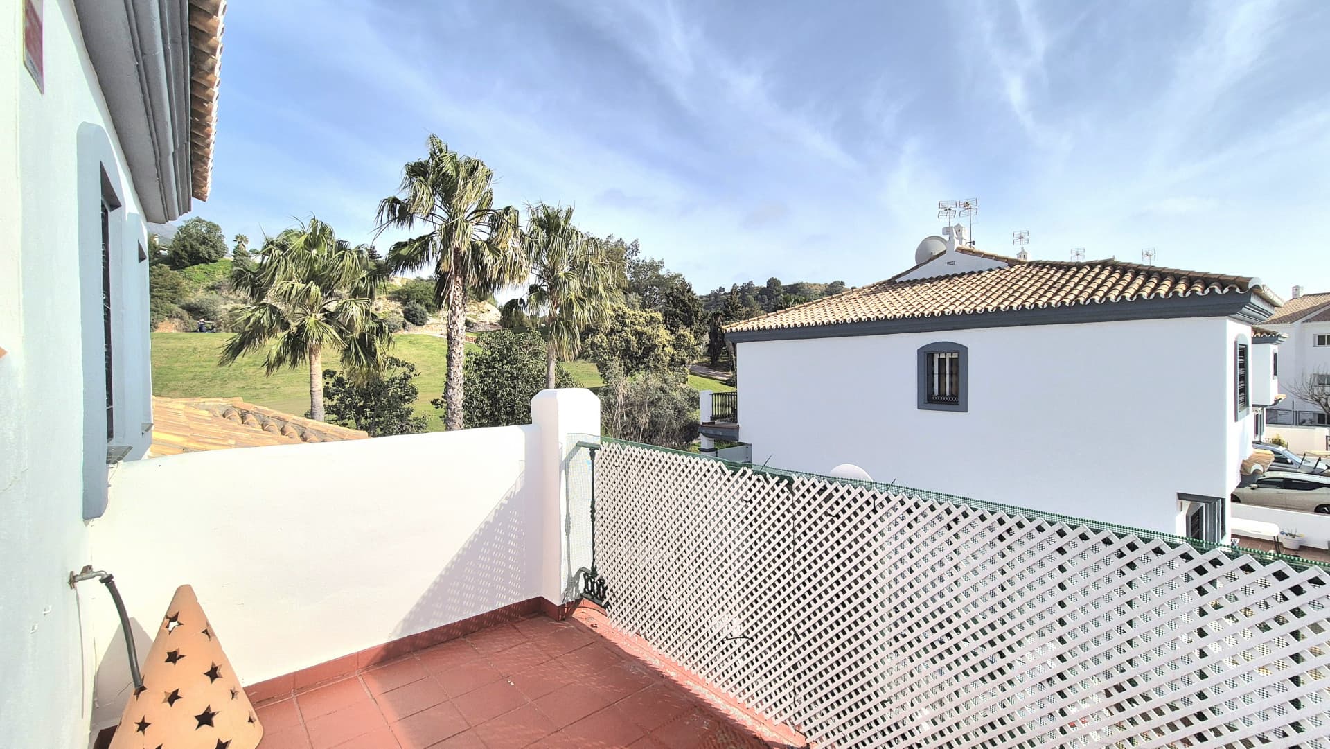 Townhouse with Panoramic Views and Solarium in Alhaurín Golf