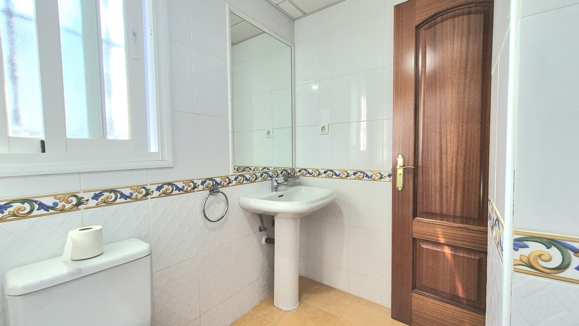 Townhouse with Panoramic Views and Solarium in Alhaurín Golf