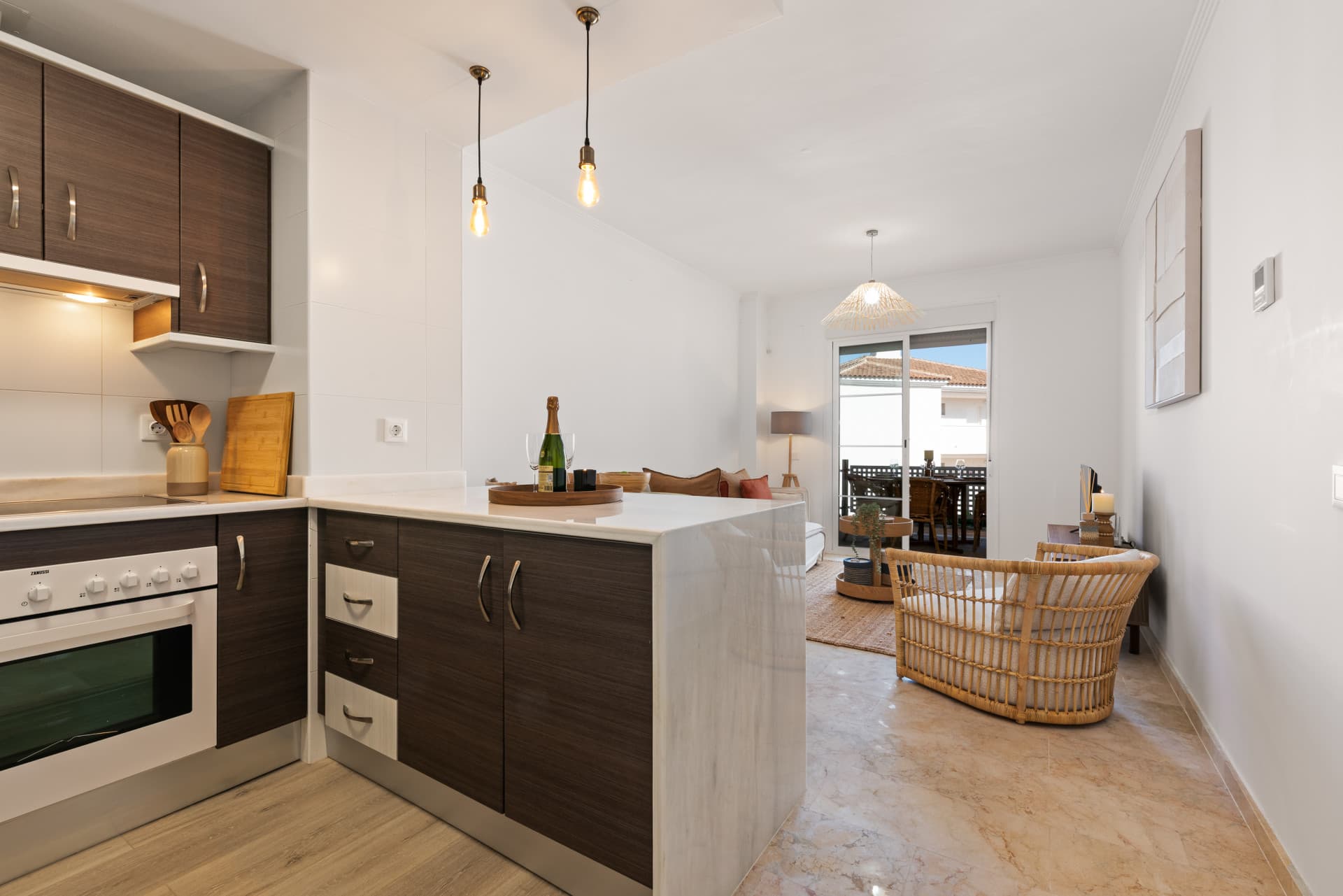 Elegante apartamento de dos dormitorios en Manilva