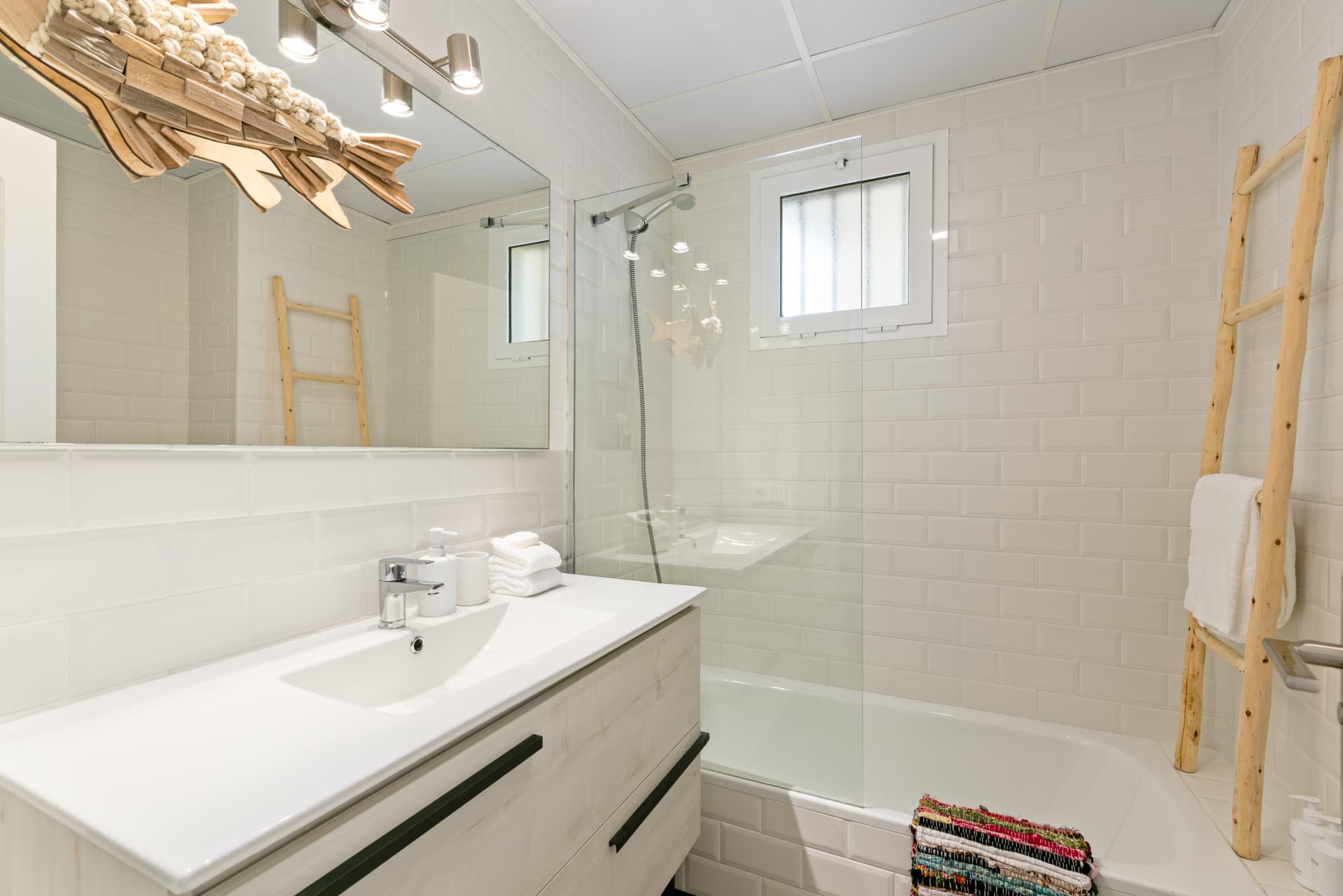 Elegante apartamento de dos dormitorios en Manilva