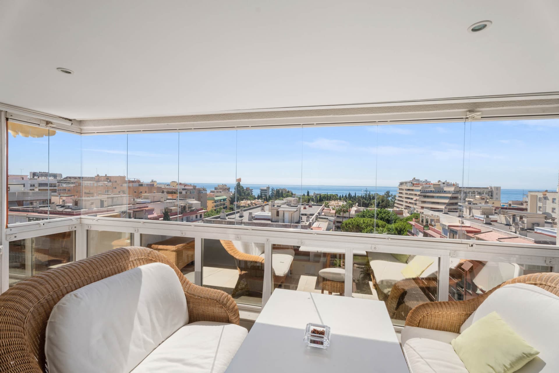 Exceptional duplex penthouse with panoramic sea views in the heart of Marbella