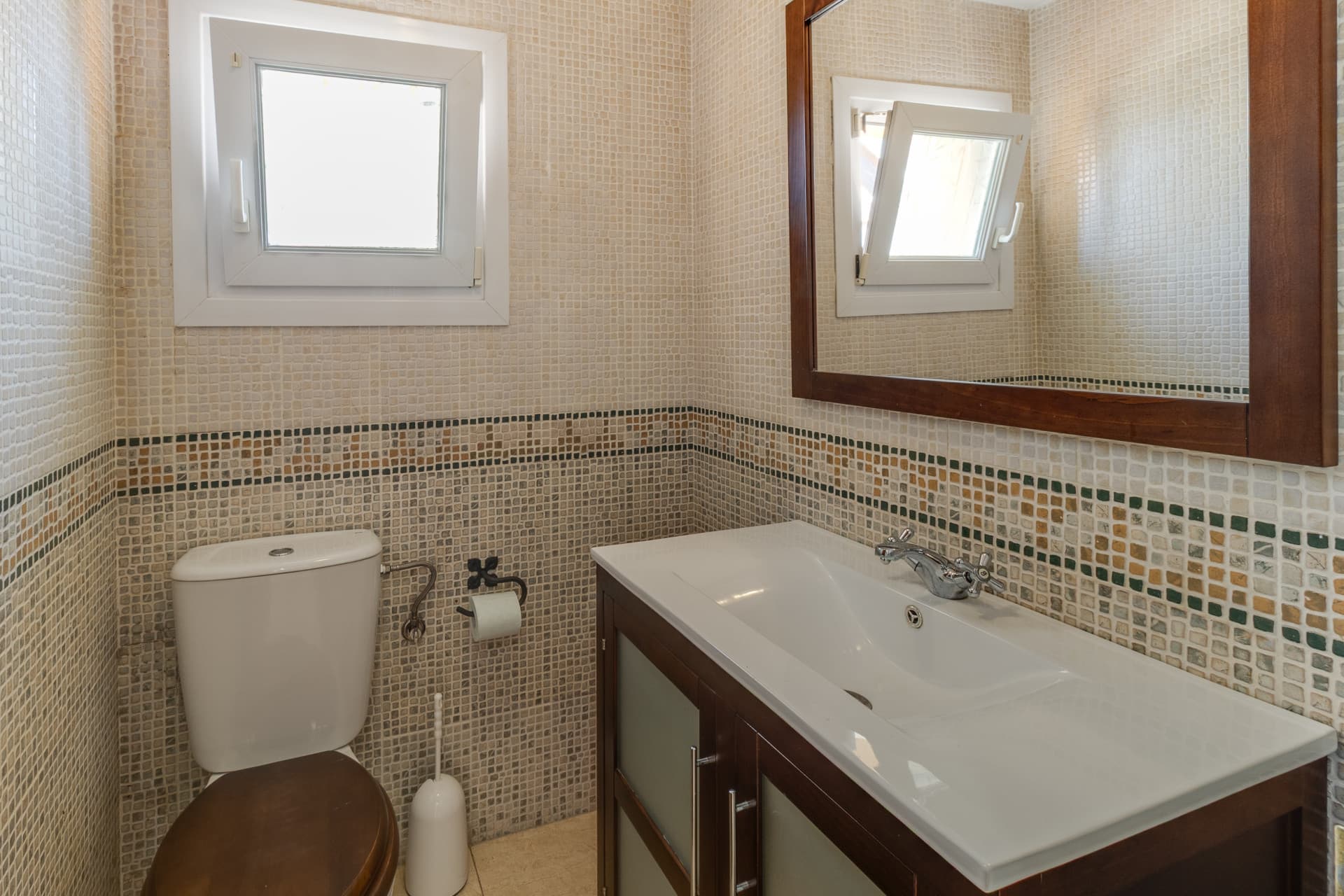 Semi-detached villa with private pool, large terrace and potential for 4 bedrooms in Alhaurín de la Torre