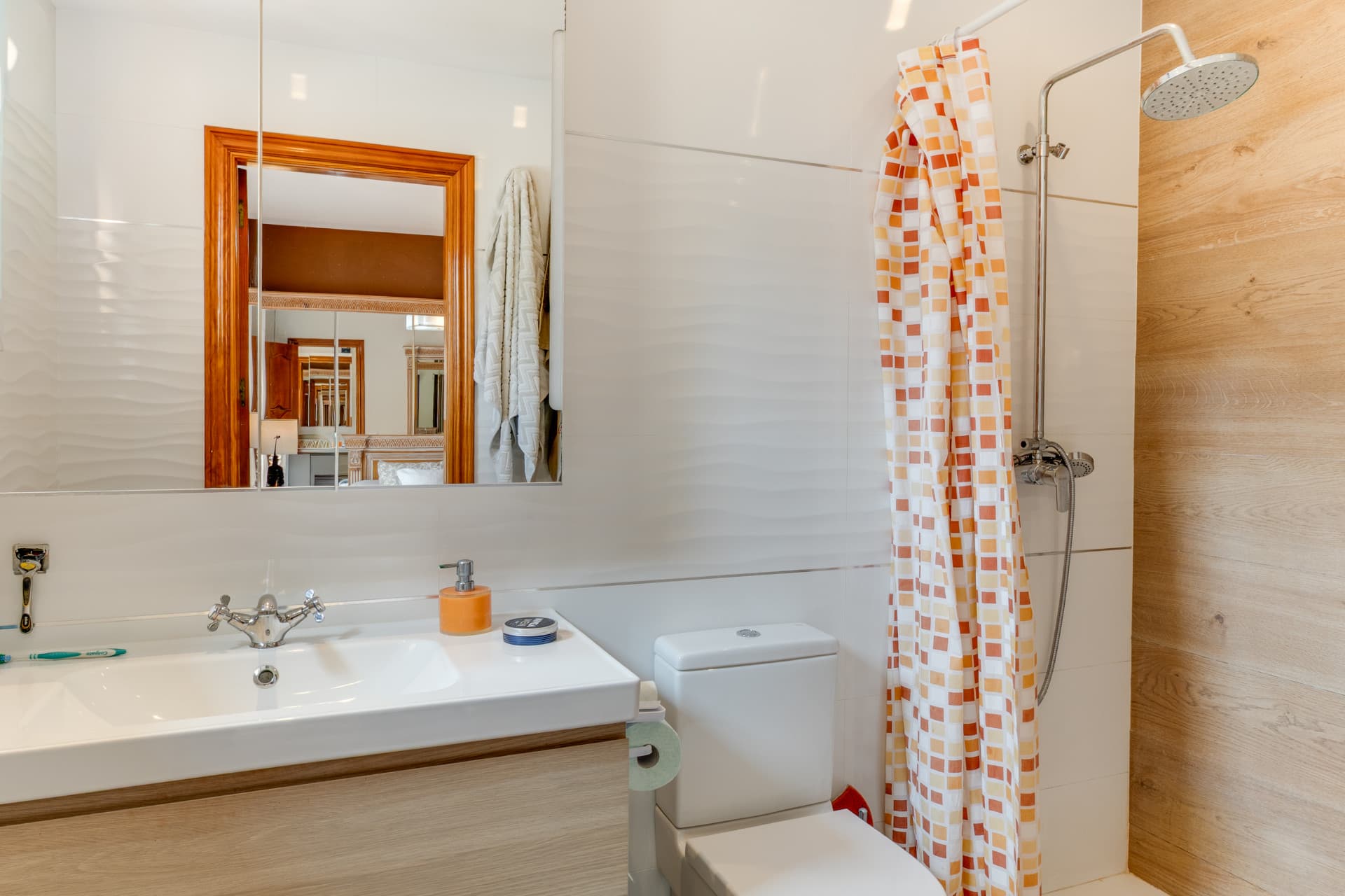 Semi-detached villa with private pool, large terrace and potential for 4 bedrooms in Alhaurín de la Torre