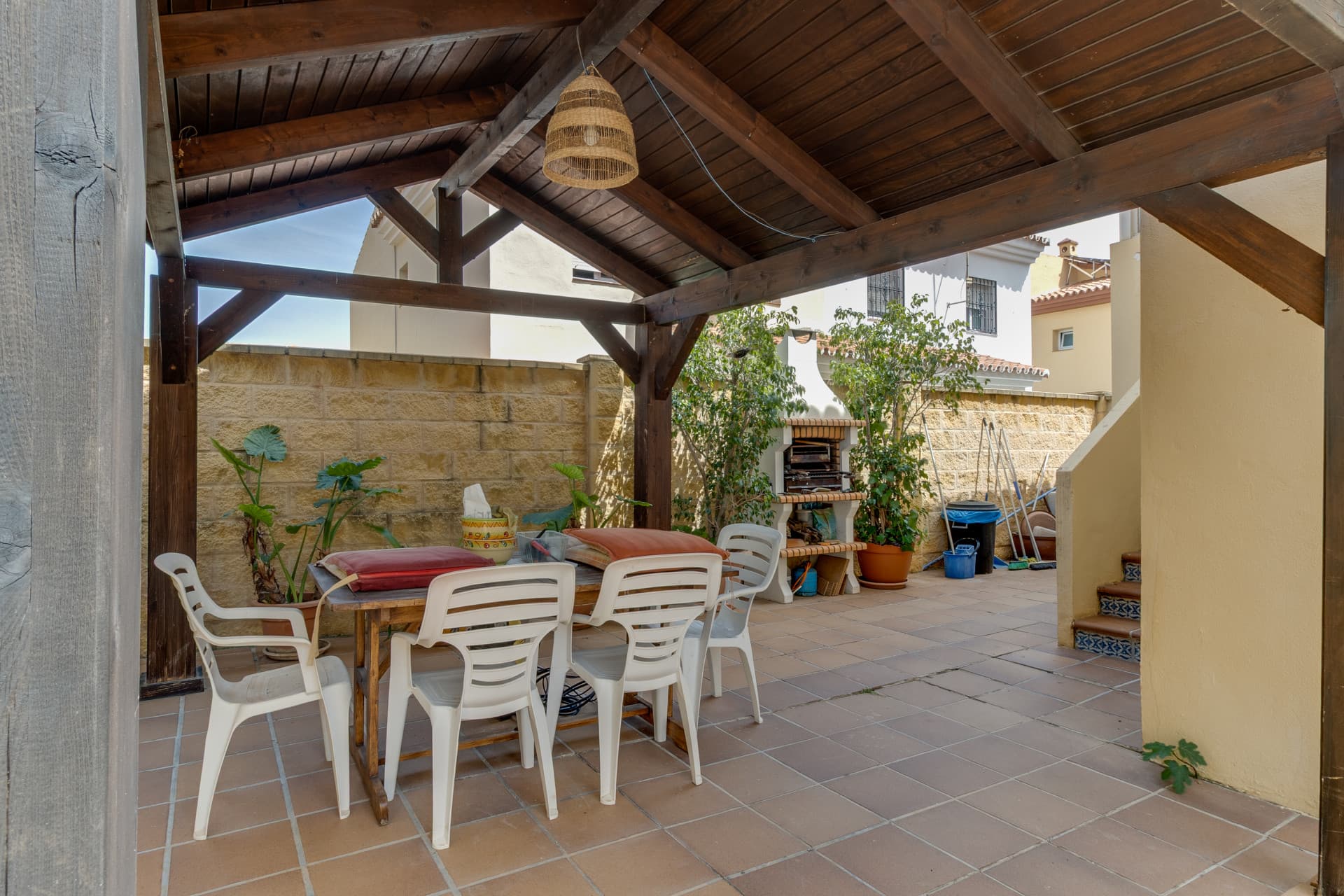 Semi-detached villa with private pool, large terrace and potential for 4 bedrooms in Alhaurín de la Torre
