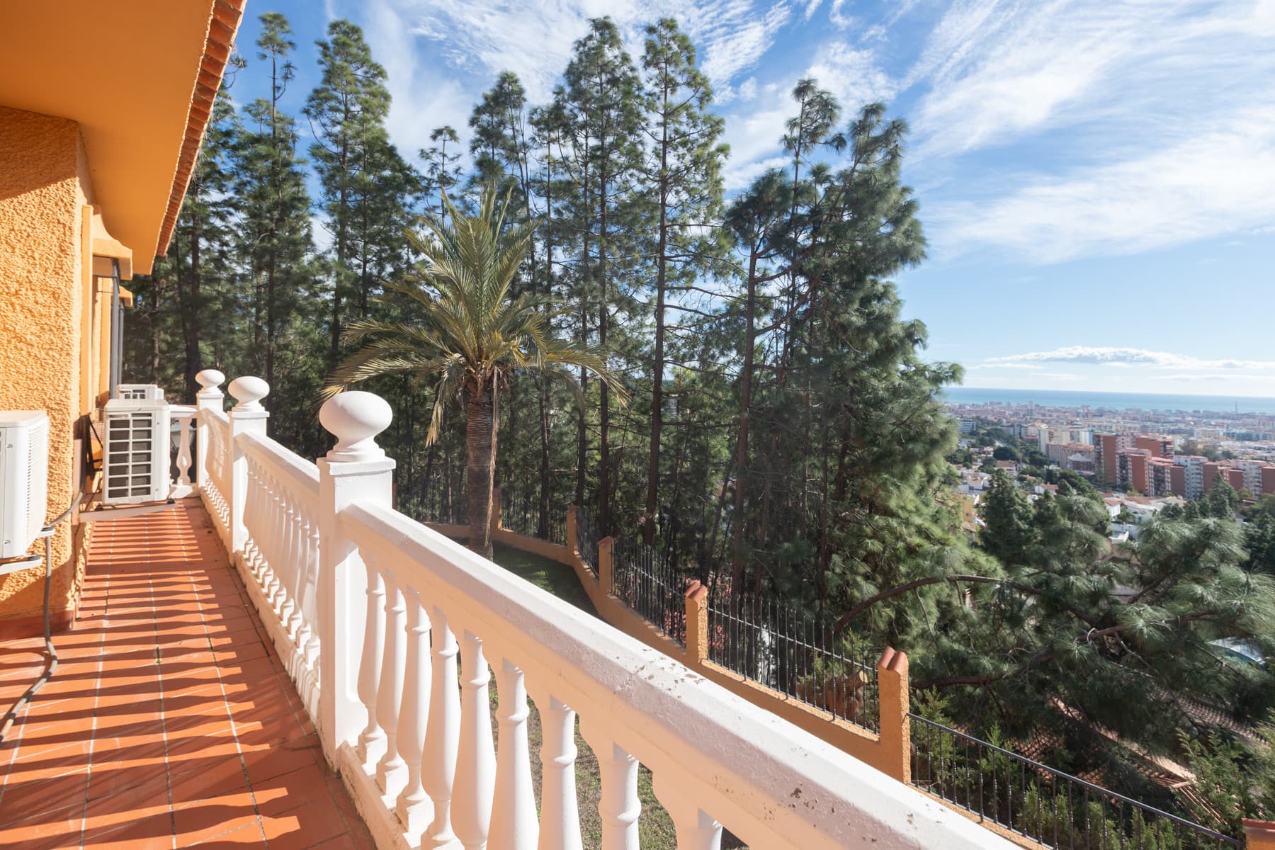 Detached villa in El Atabal with sea views