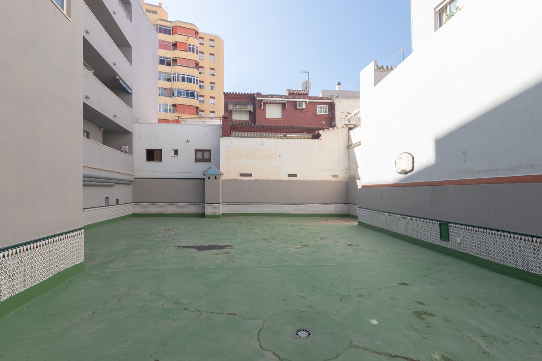 Bright, south-facing 90 m² exterior apartment in Fuengirola