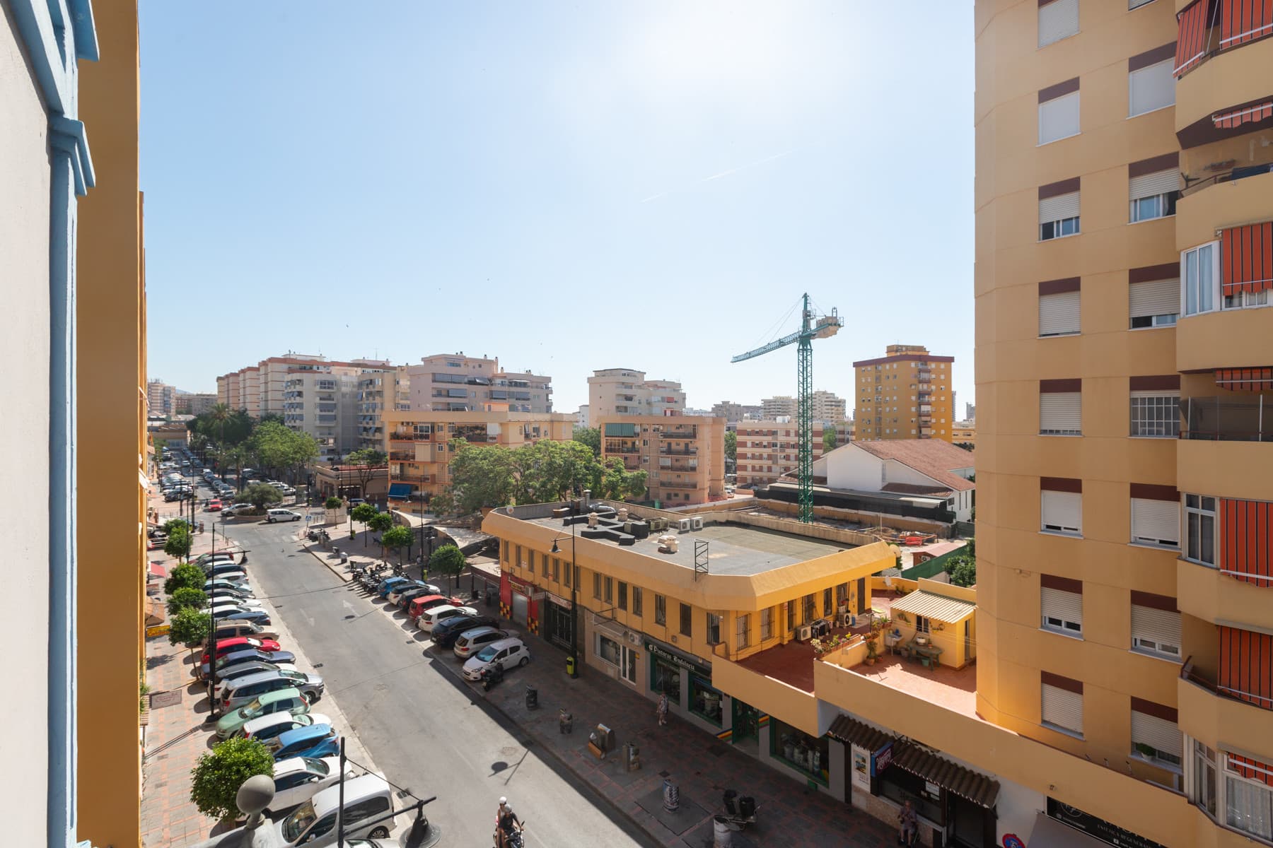Bright, south-facing 90 m² exterior apartment in Fuengirola
