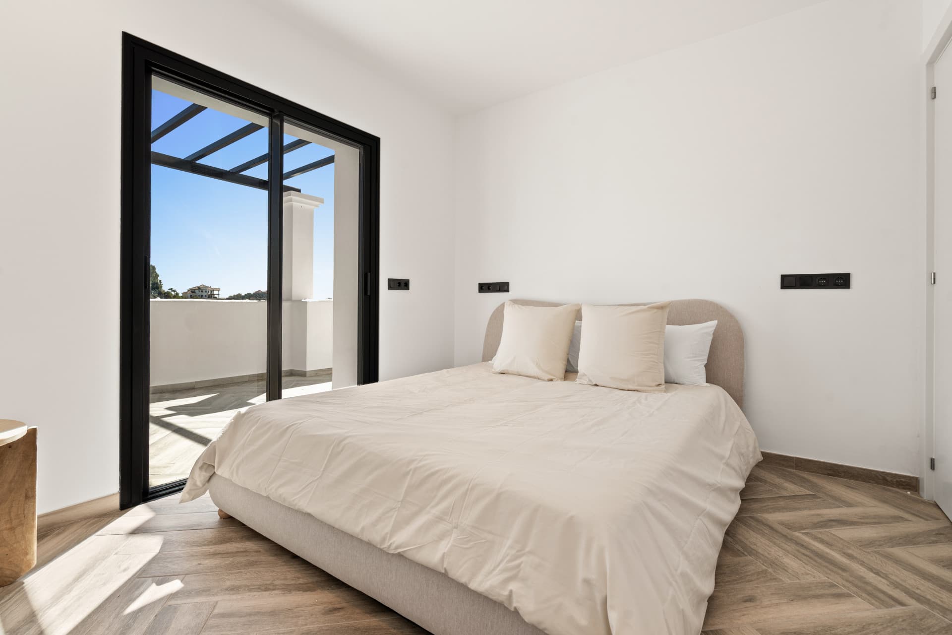 fully renovated penthouse in Los Arcos de La Quinta