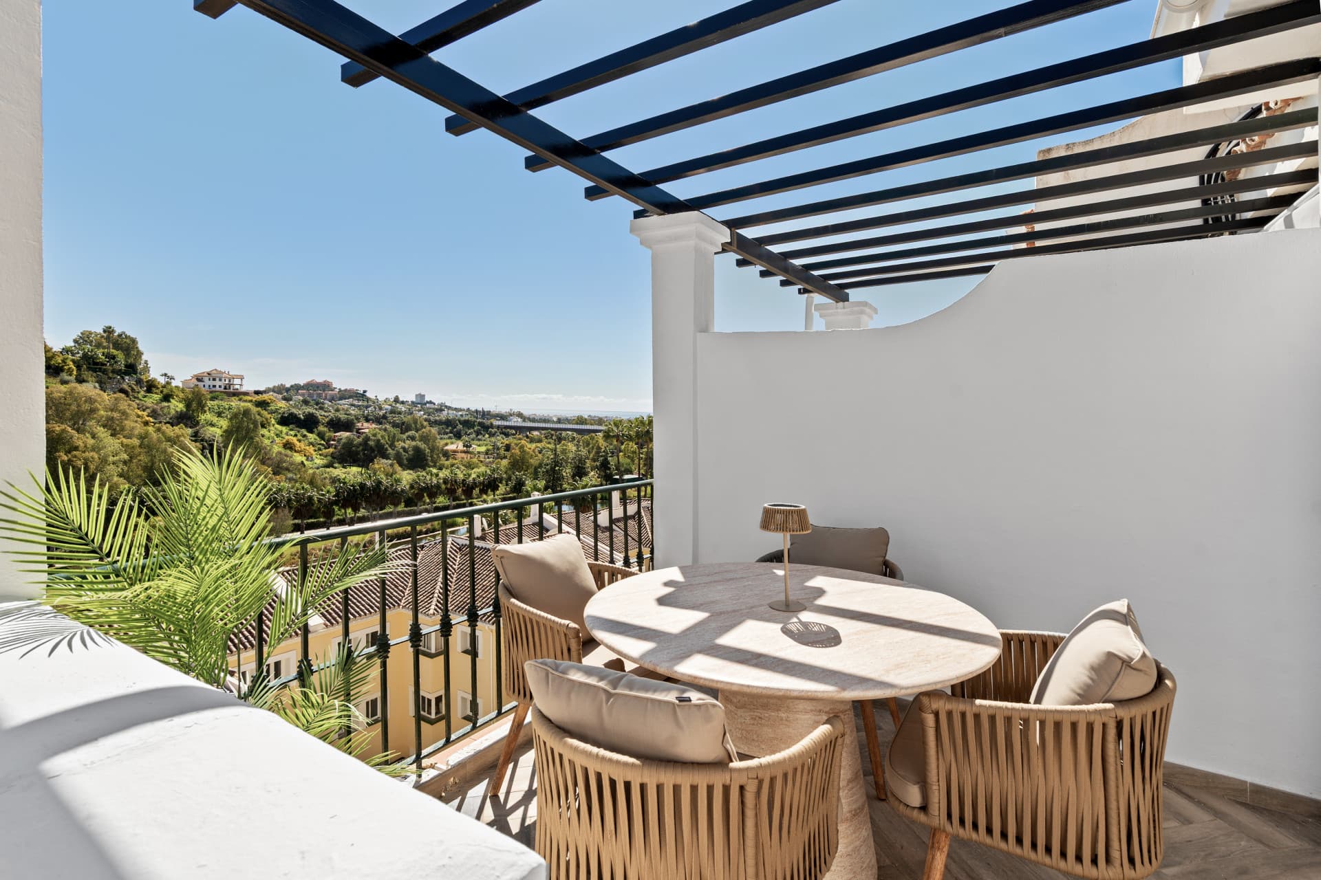fully renovated penthouse in Los Arcos de La Quinta