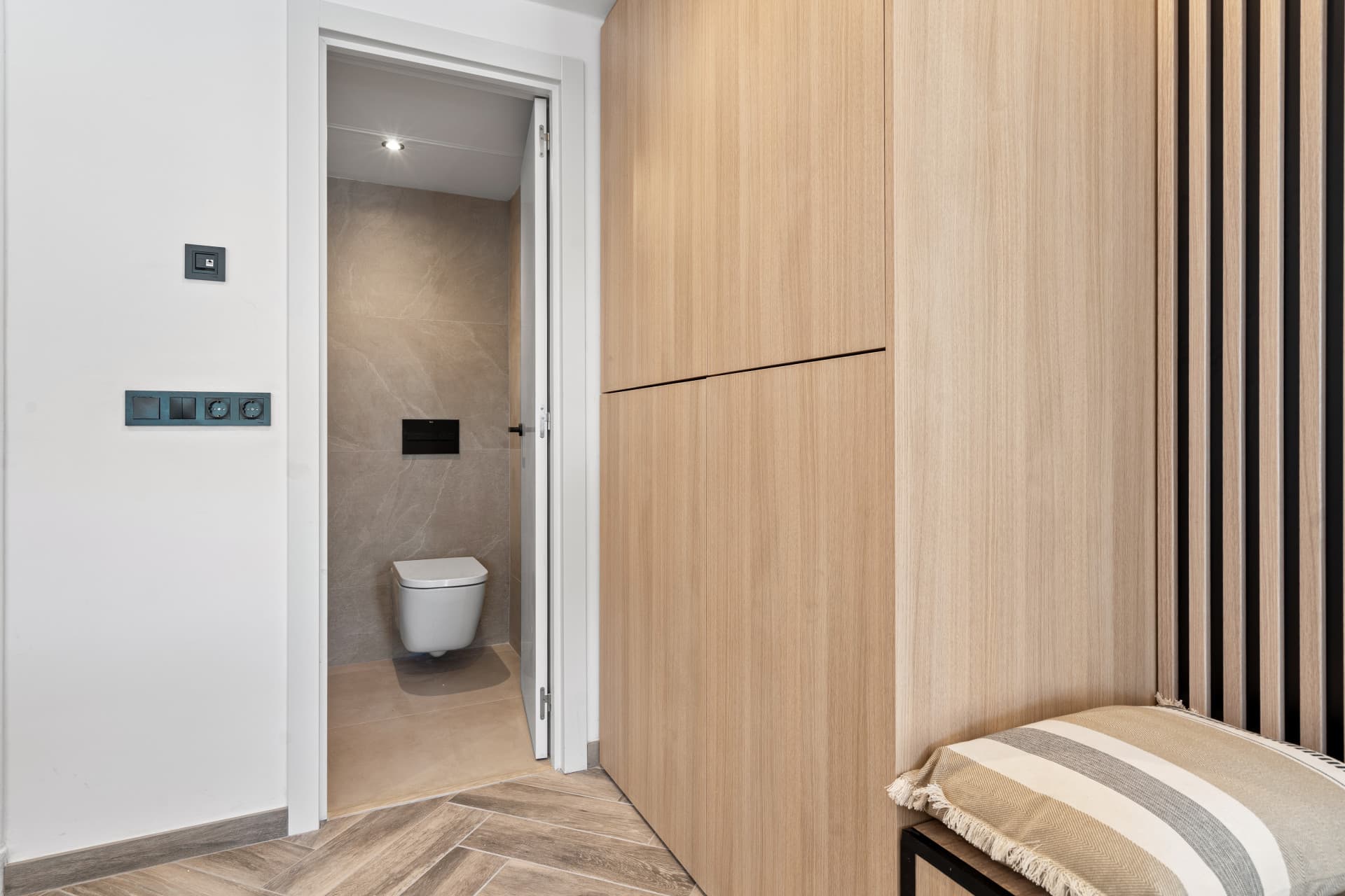 fully renovated penthouse in Los Arcos de La Quinta