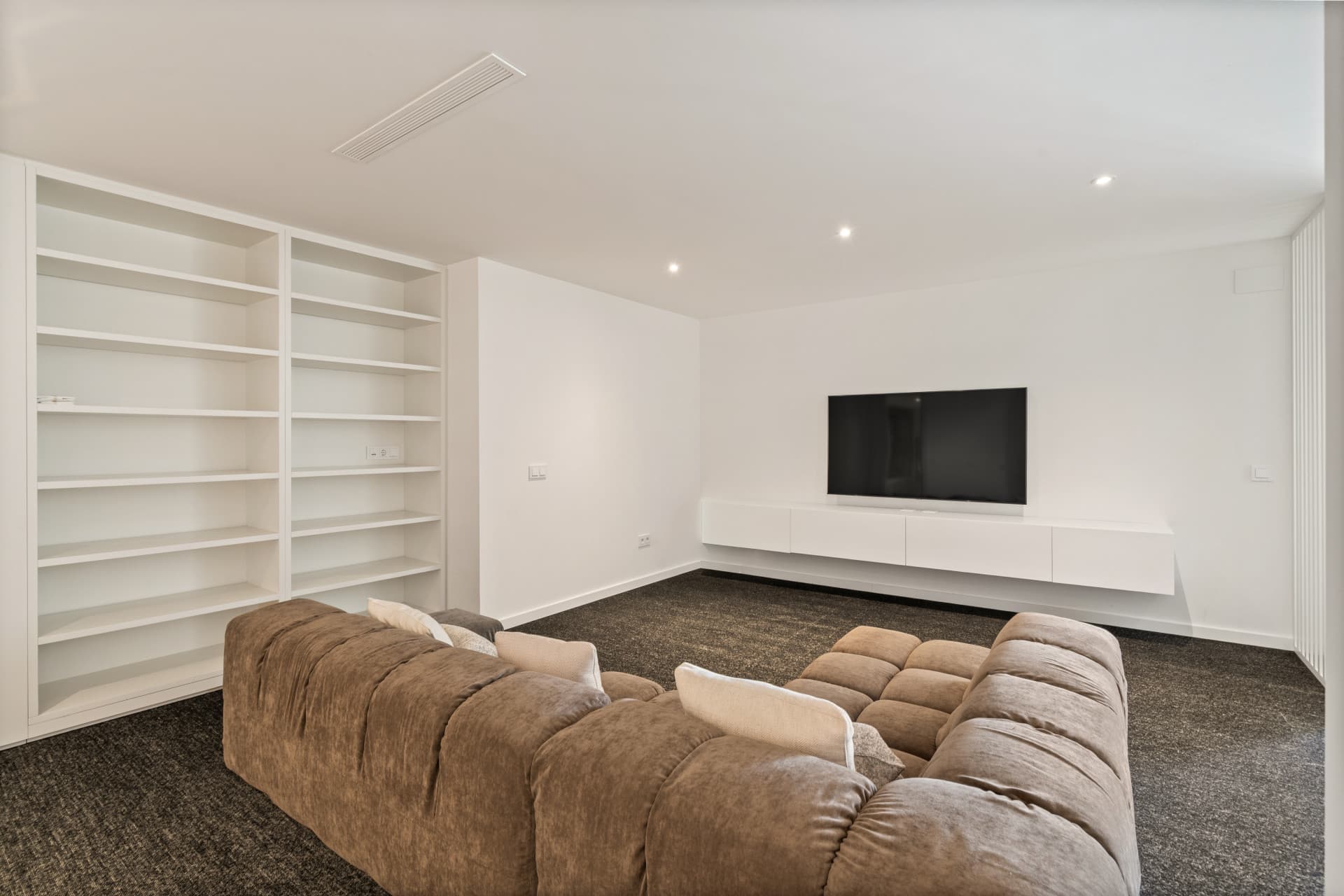 Exclusive Whole-Floor Residence with Private Pool | 9 Lions Residences, Nueva Andalucía