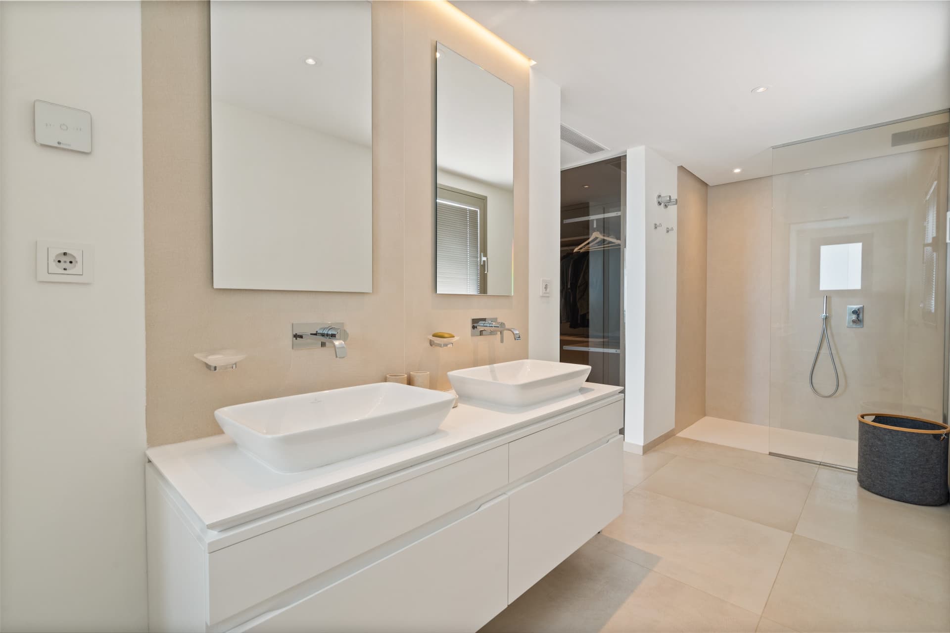 Exclusive Whole-Floor Residence with Private Pool | 9 Lions Residences, Nueva Andalucía