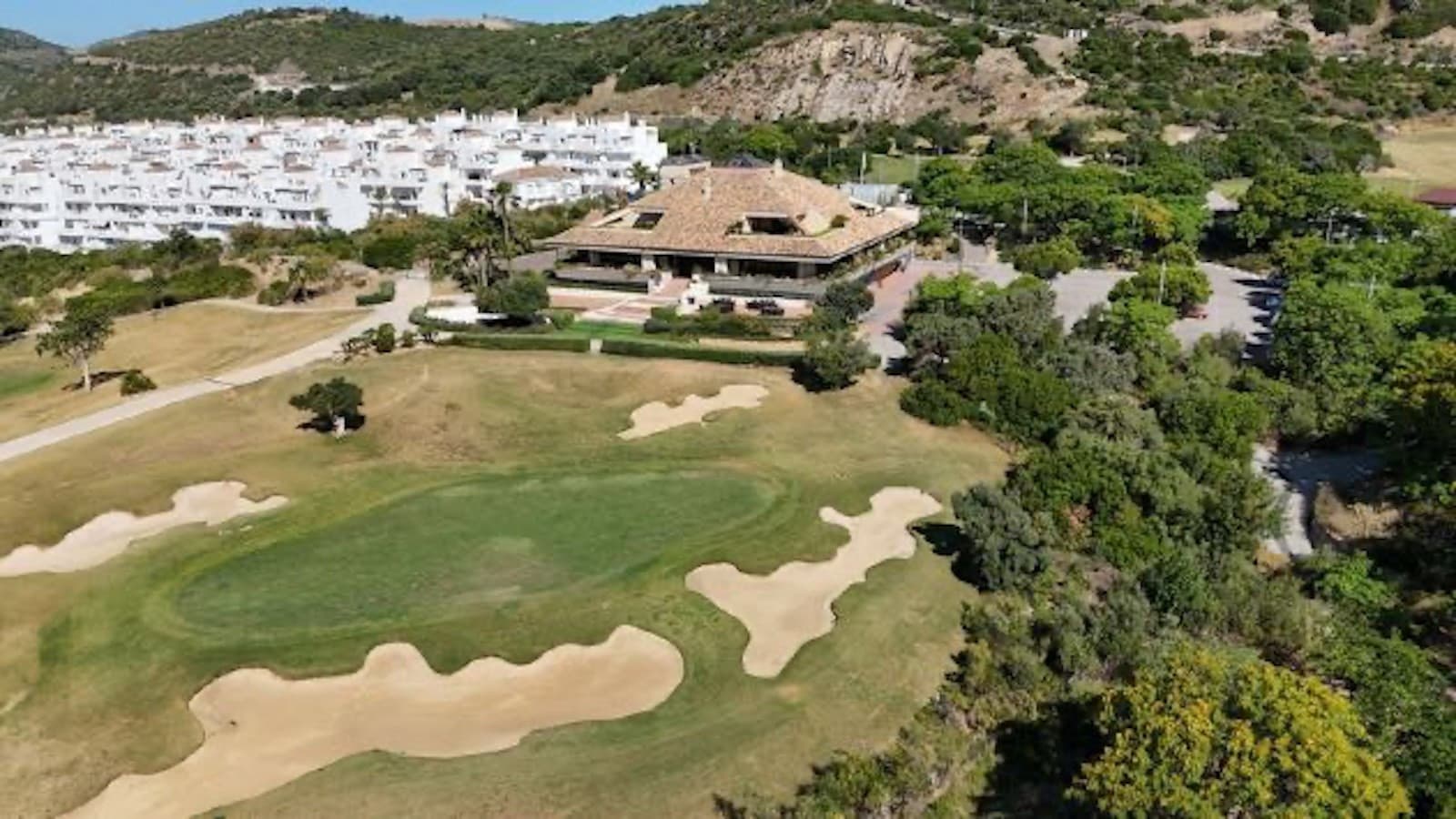 INVESTMENT OPPORTUNITY – Top-Floor Golf View Apartment | Up to 60 Days' Owner Use Per Year
