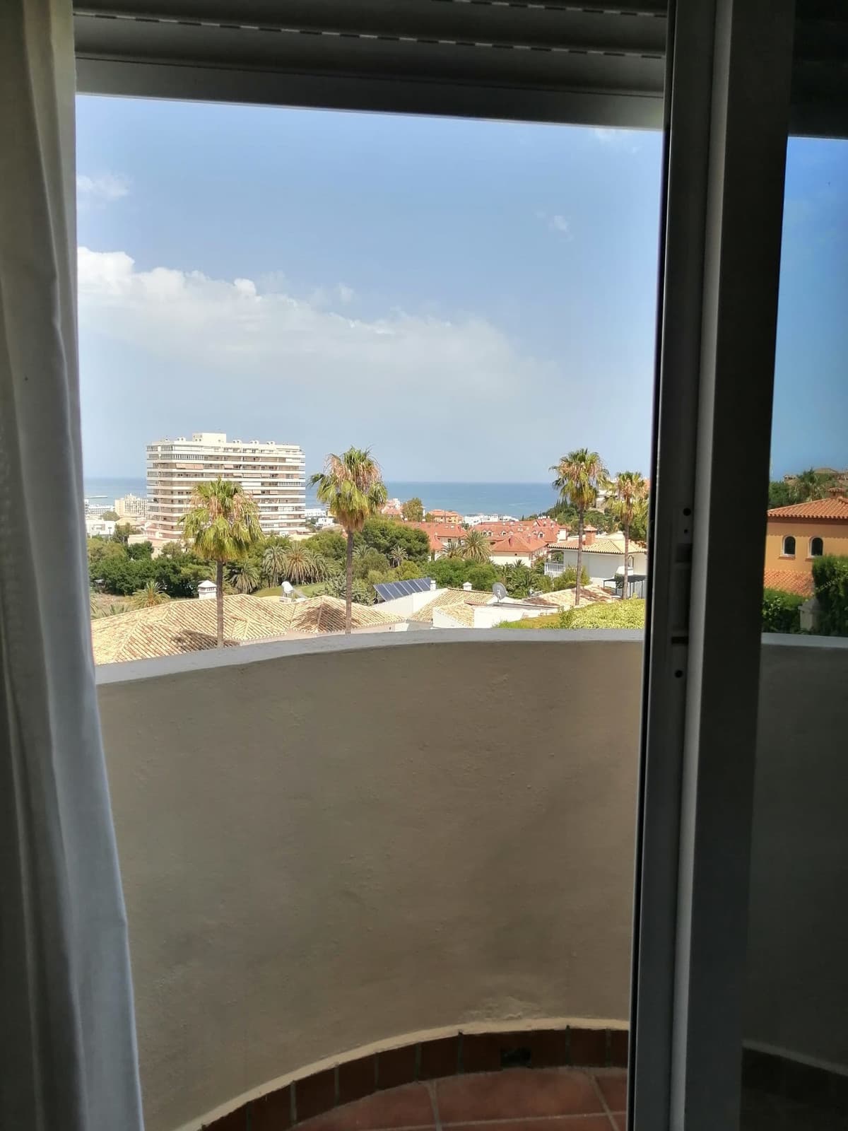 Fantastic luxury villa located in BENALMADENA (TORREQUEBRADA), in one of the most exclusive enclaves in the area, with g