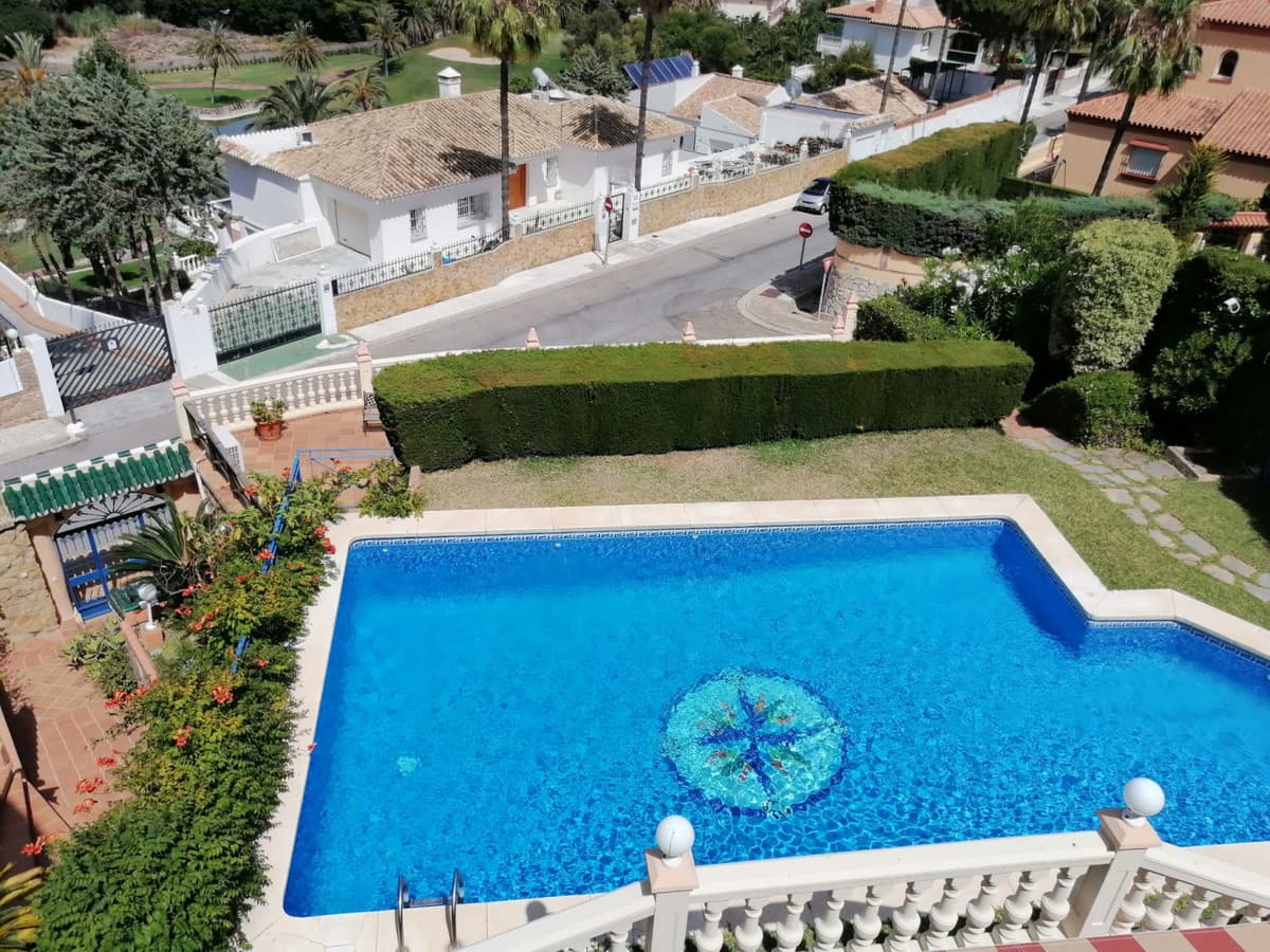Fantastic luxury villa located in BENALMADENA (TORREQUEBRADA), in one of the most exclusive enclaves in the area, with g