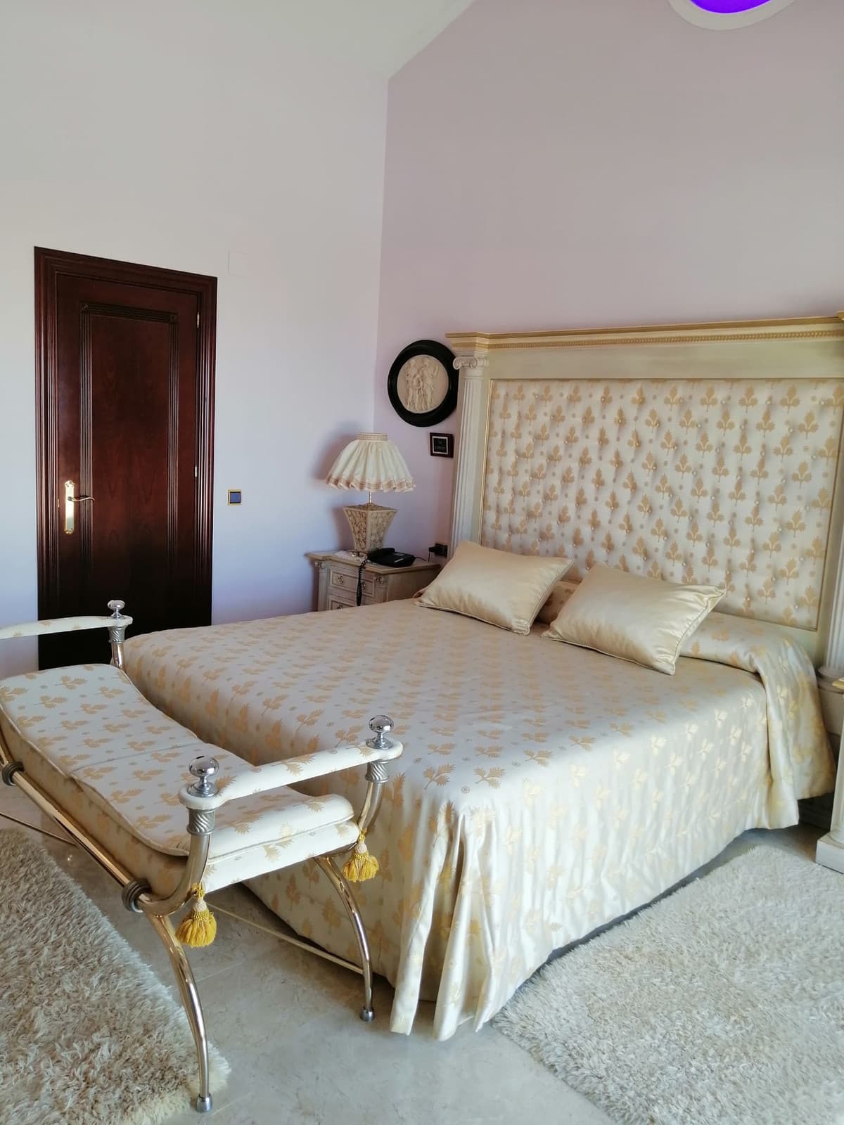 Fantastic luxury villa located in BENALMADENA (TORREQUEBRADA), in one of the most exclusive enclaves in the area, with g