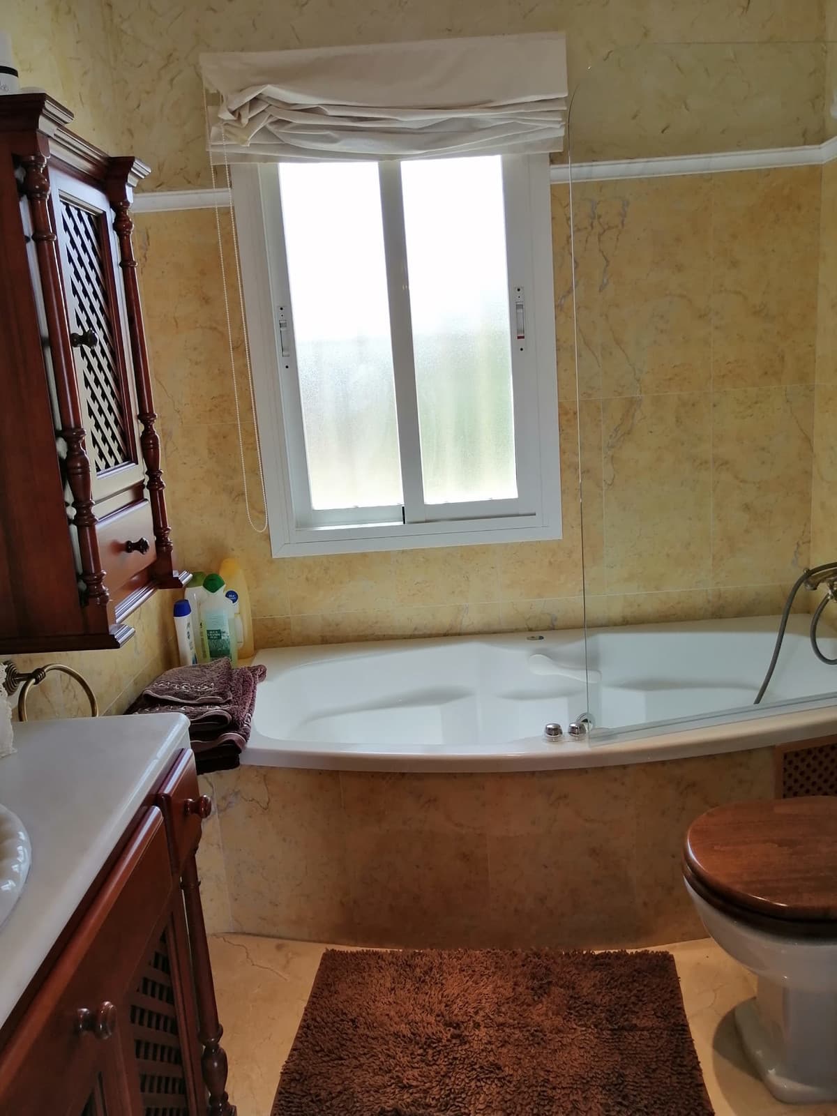 Fantastic luxury villa located in BENALMADENA (TORREQUEBRADA), in one of the most exclusive enclaves in the area, with g