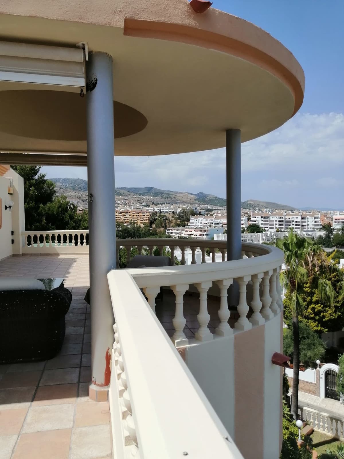 Fantastic luxury villa located in BENALMADENA (TORREQUEBRADA), in one of the most exclusive enclaves in the area, with g