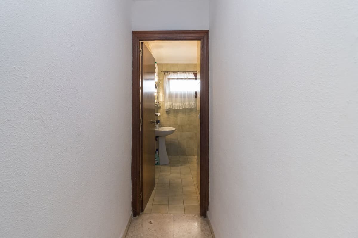 Detached villa on a plot of 1500 square meters, the house has 120 useful meters and has a private garden with a beautifu