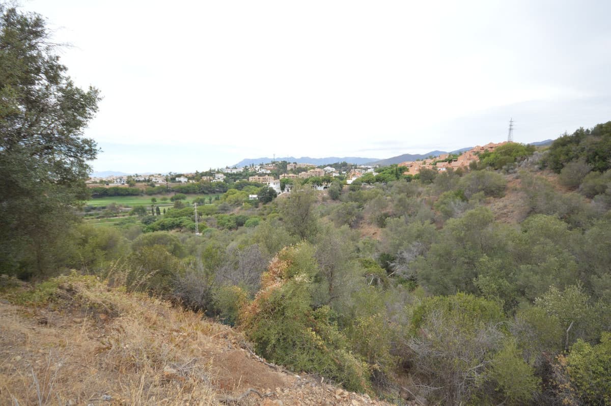 Plot next to the Santa María golf course, for a modern villa