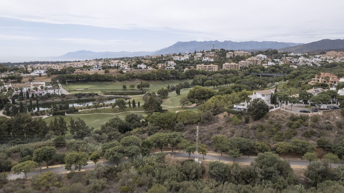 Plot next to the Santa María golf course, for a modern villa