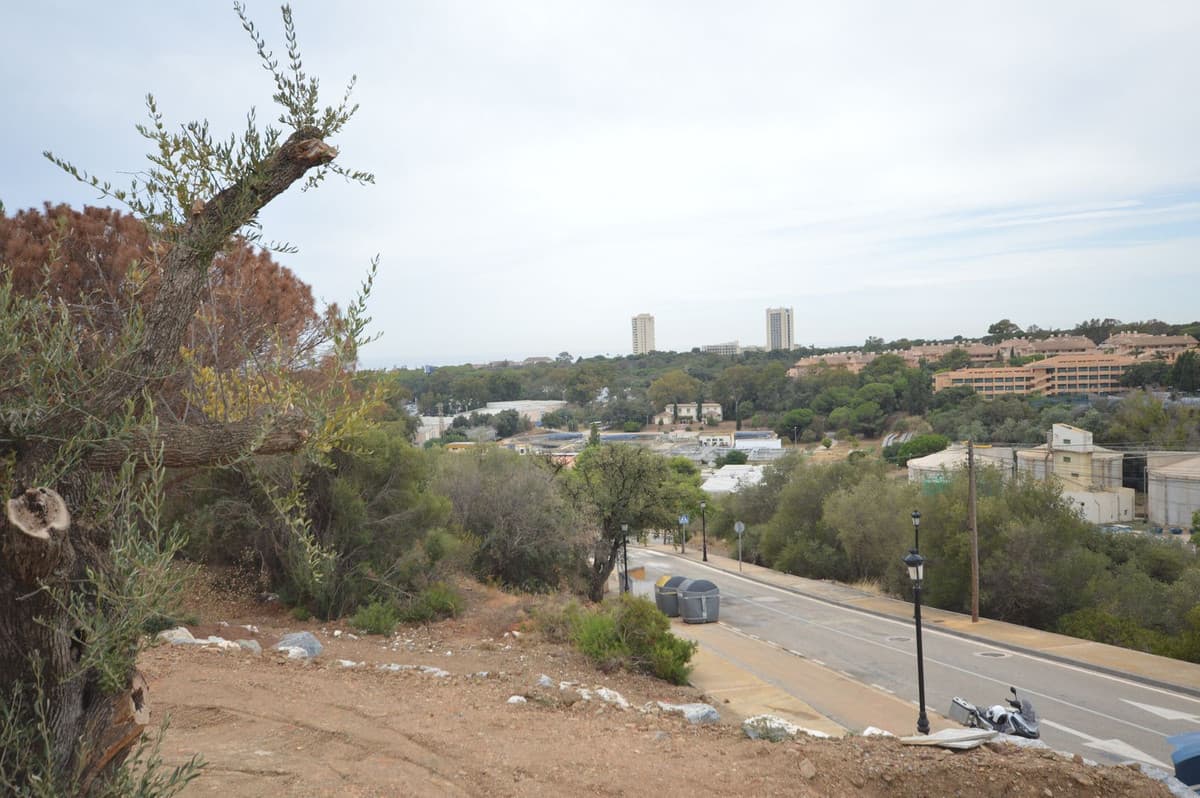 Plot next to the Santa María golf course, for a modern villa