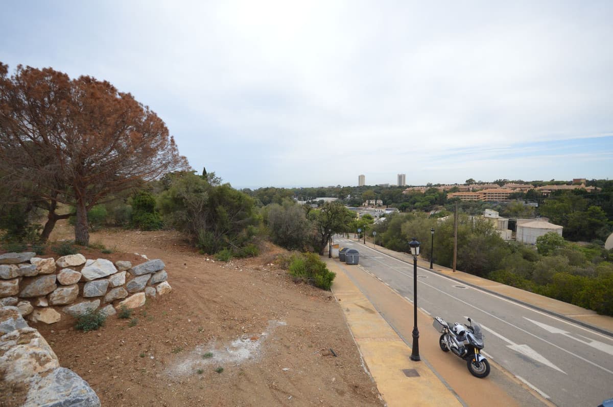 Plot next to the Santa María golf course, for a modern villa