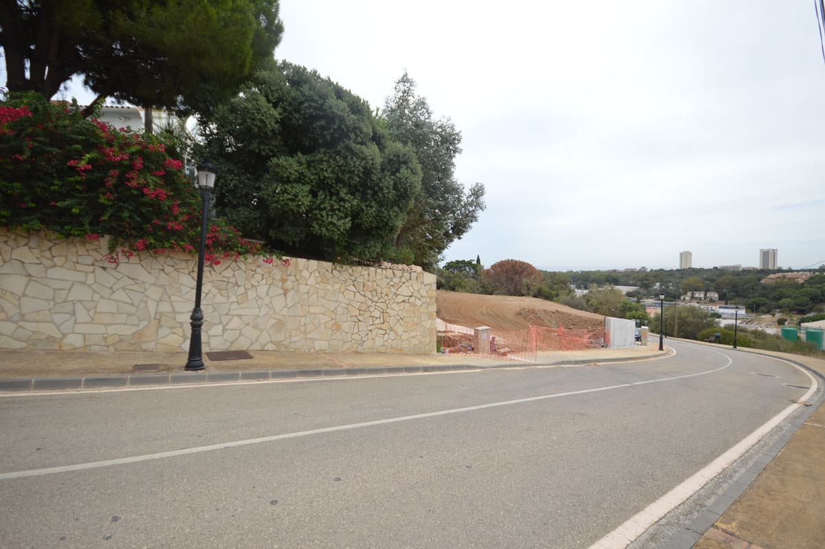 Plot next to the Santa María golf course, for a modern villa