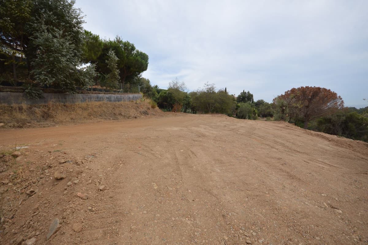 Plot next to the Santa María golf course, for a modern villa