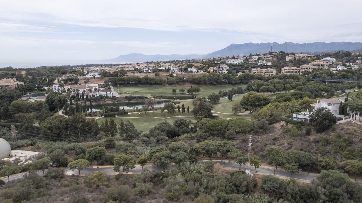 Plot next to the Santa María golf course, for a modern villa