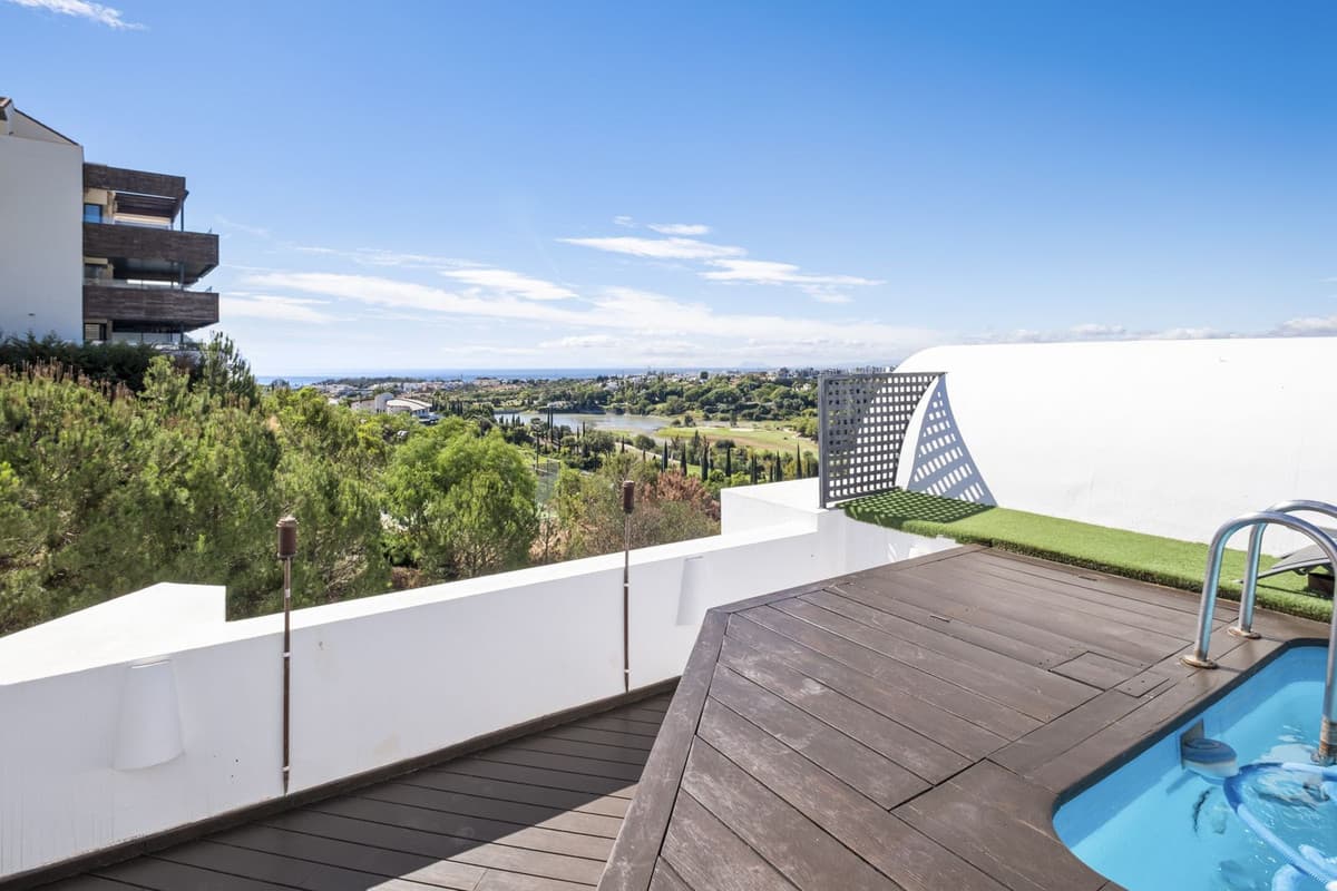 This luxurious duplex penthouse is strategically located in Tee 5, Benahavis, Málaga, offering an impressive combination