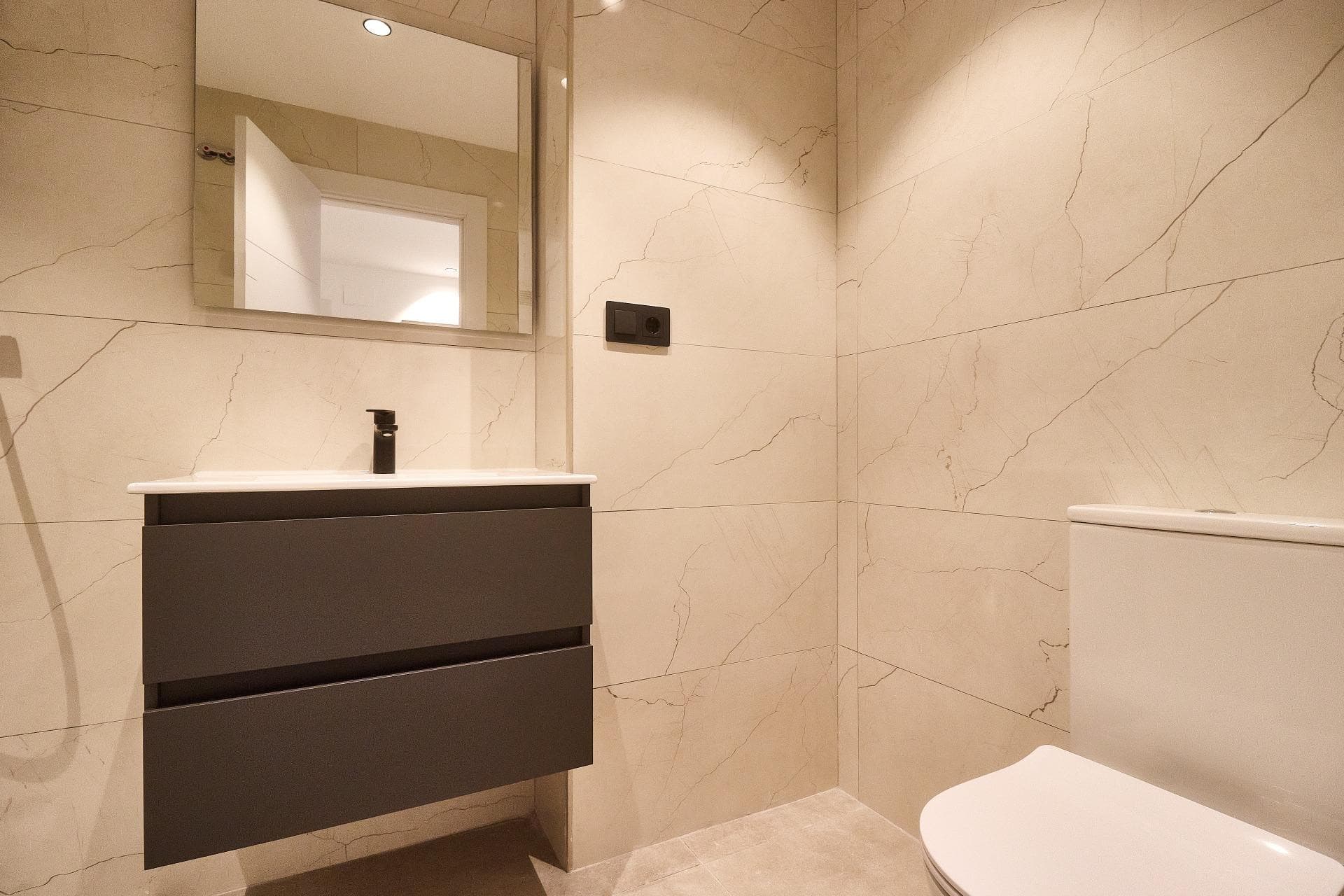 UNIQUE LOCATION IN THE HEART OF FUENGIROLA