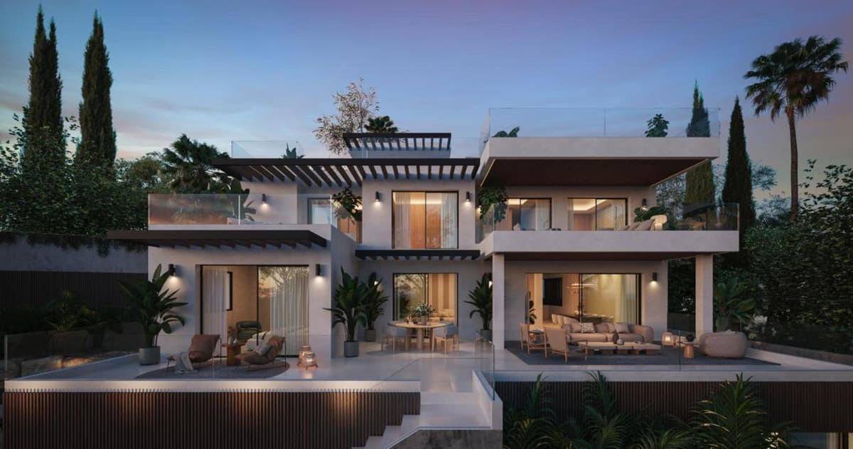 Exclusive Plot with Project and License in Benalmádena – 1,441 m² for the Villa of Your Dreams Price: €700,000 (Plot + P